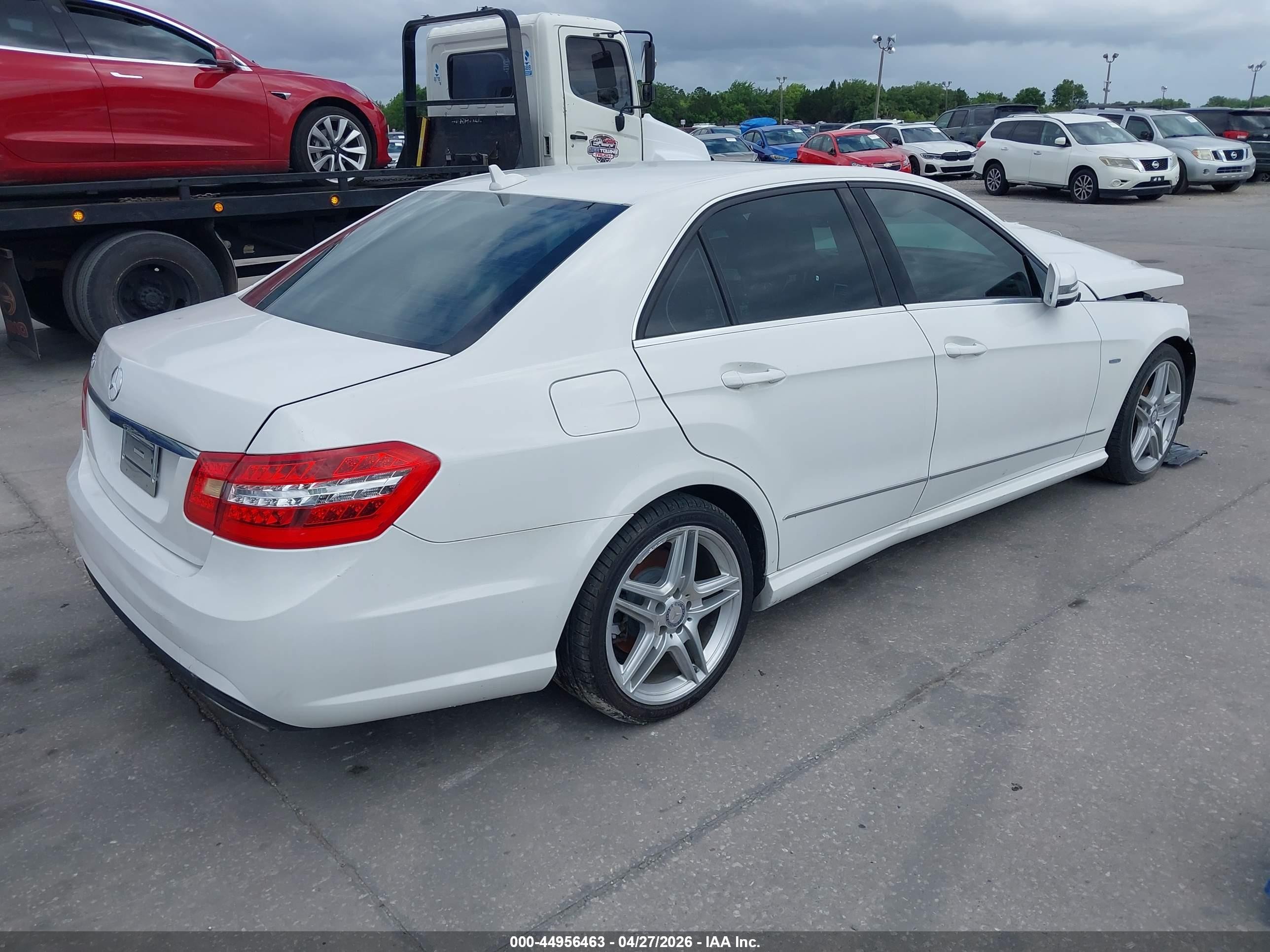 2012 Mercedes-benz E 350   White vin: WDDHF5KB6CA580419