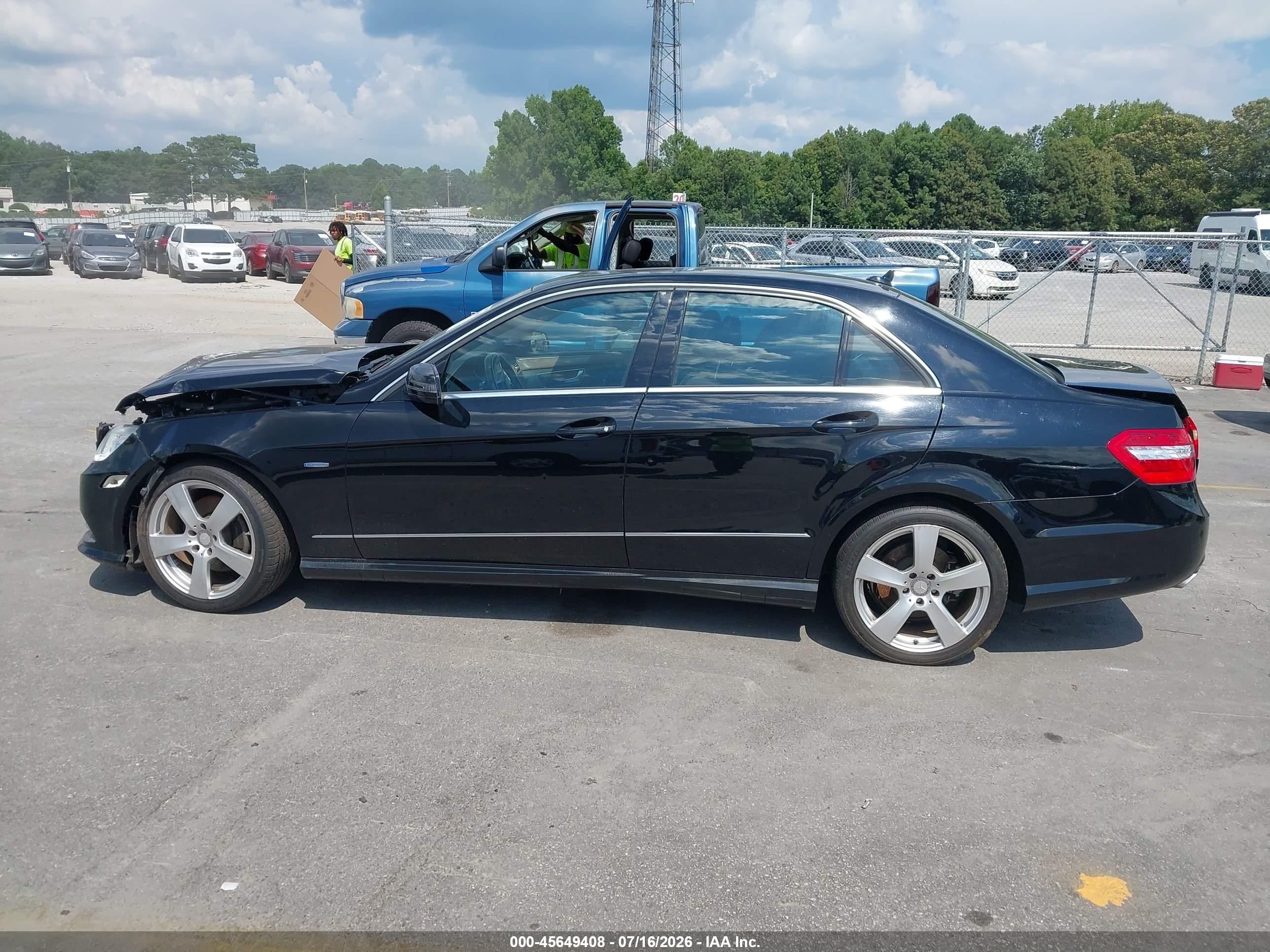 2012 Mercedes-benz E 350   Black vin: WDDHF5KB6CA635757