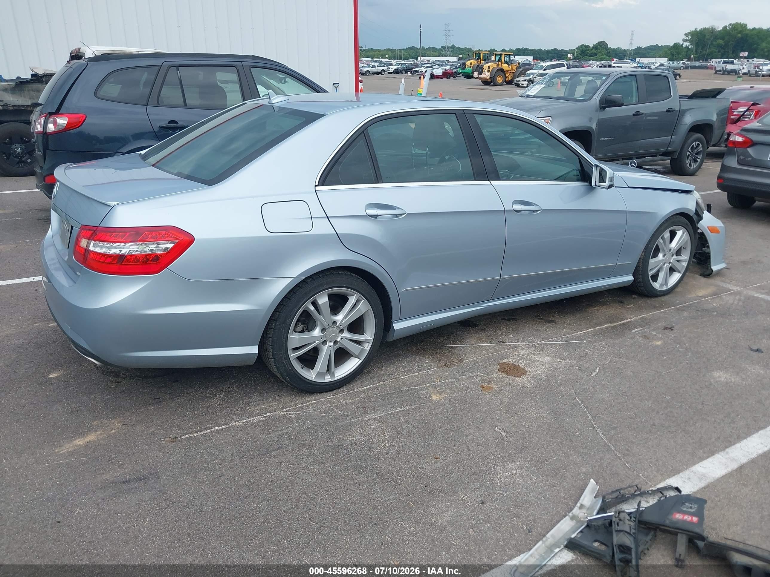 2013 Mercedes-benz E 350   Blue vin: WDDHF5KB6DA661597