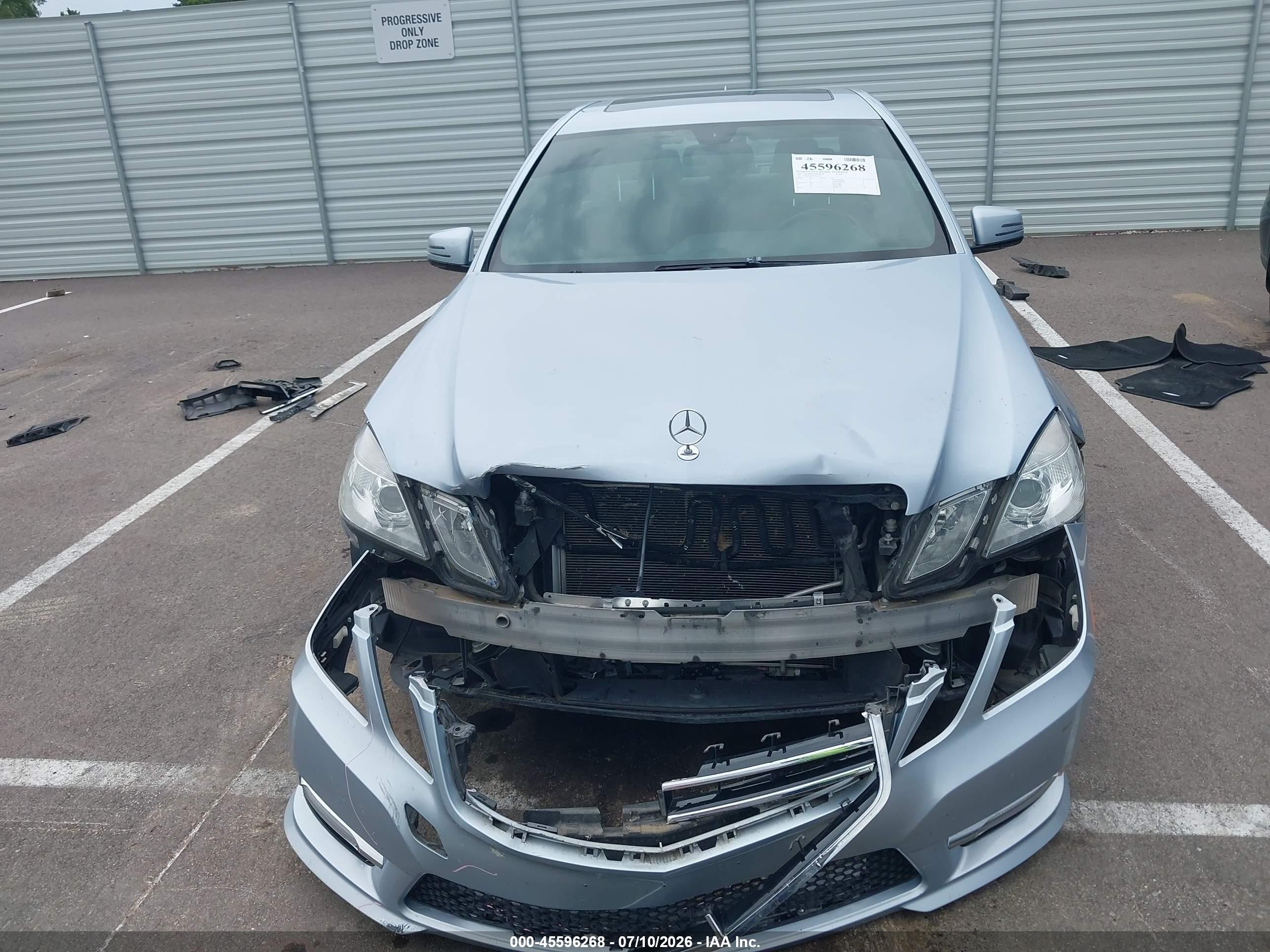 2013 Mercedes-benz E 350   Blue vin: WDDHF5KB6DA661597