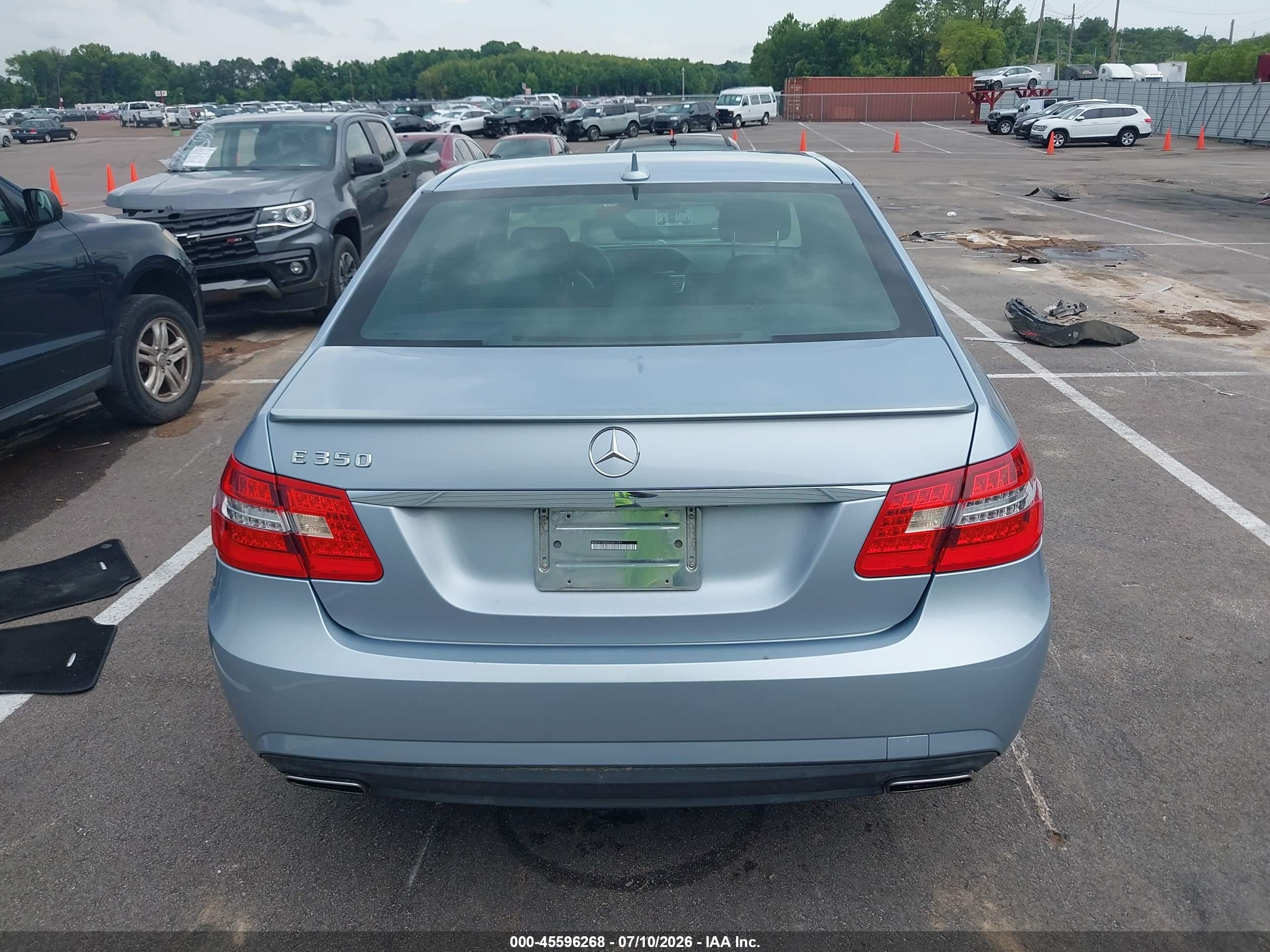 2013 Mercedes-benz E 350   Blue vin: WDDHF5KB6DA661597