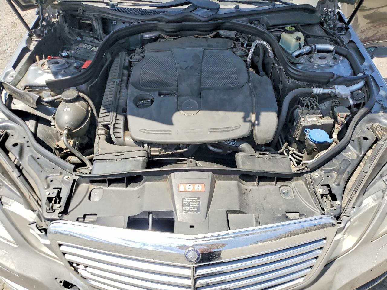 2013 Mercedes-benz E 350 Silver vin: WDDHF5KB6DA666184