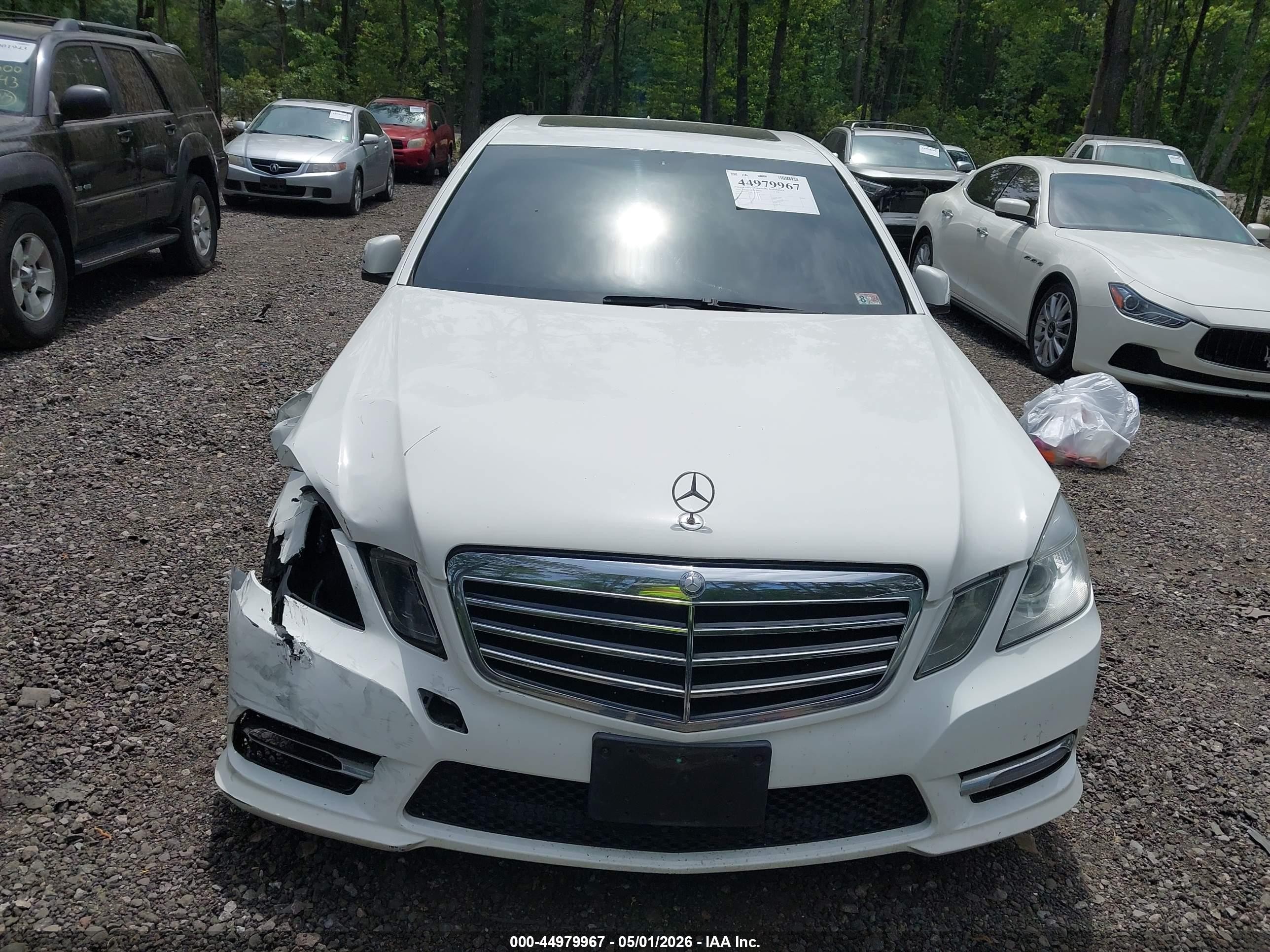 2013 Mercedes-benz E 350   White vin: WDDHF5KB6DA720325