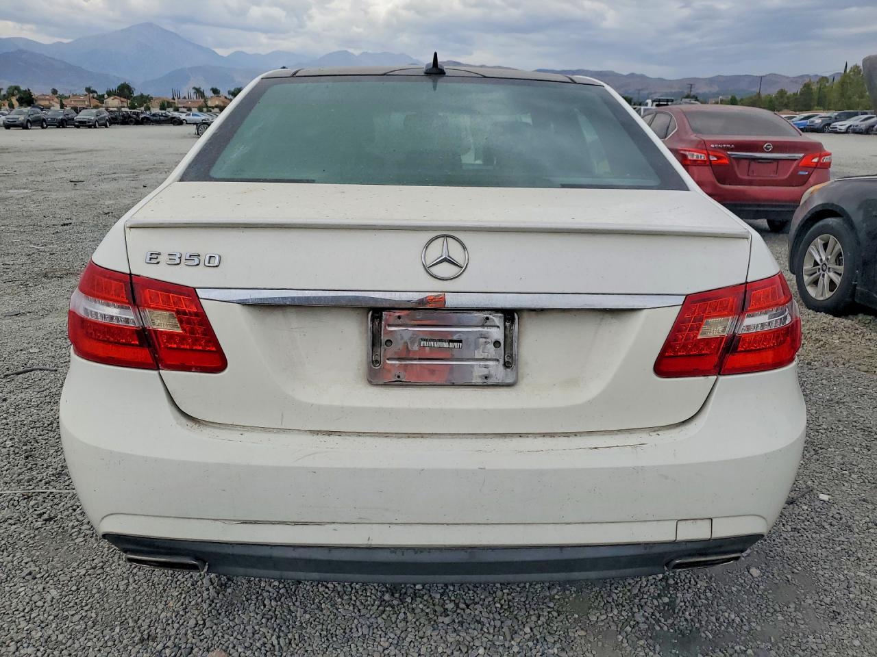 2013 Mercedes-benz E 350 White vin: WDDHF5KB6DA739280