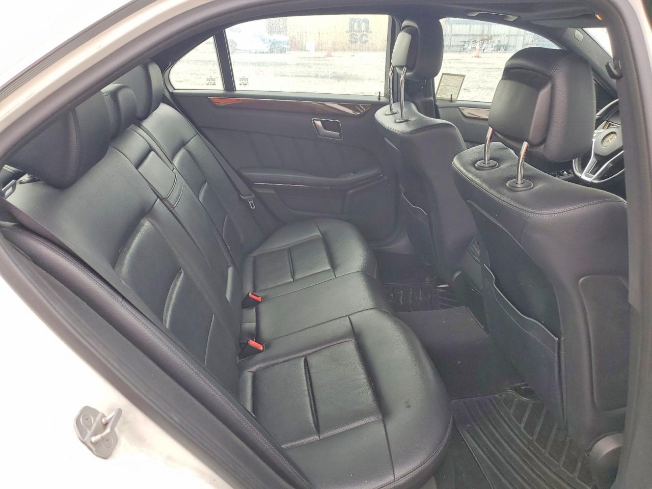 2013 Mercedes-benz E 350 White vin: WDDHF5KB6DA739280