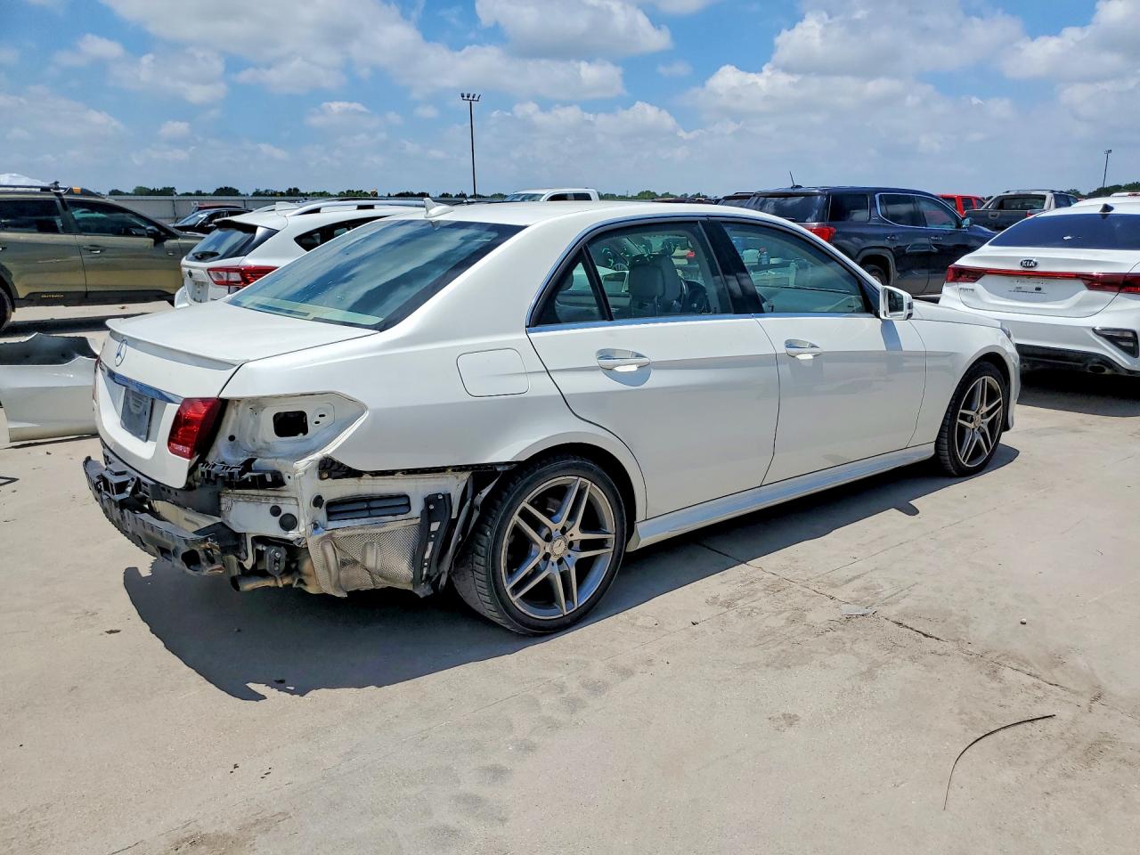 2014 Mercedes-benz E 350 Белый vin: WDDHF5KB6EA796368
