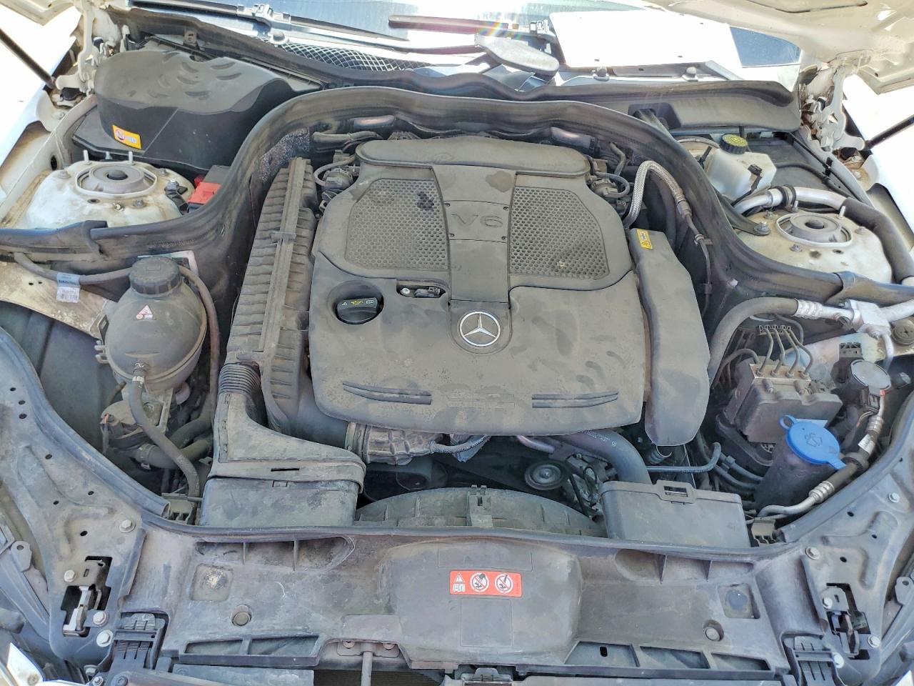 2014 Mercedes-benz E 350 Белый vin: WDDHF5KB6EA796368