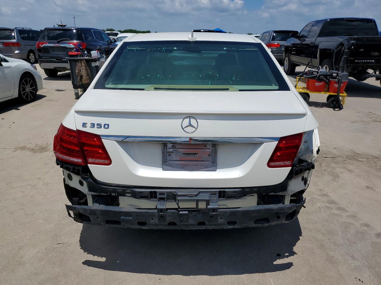2014 Mercedes-benz E 350 Белый vin: WDDHF5KB6EA796368