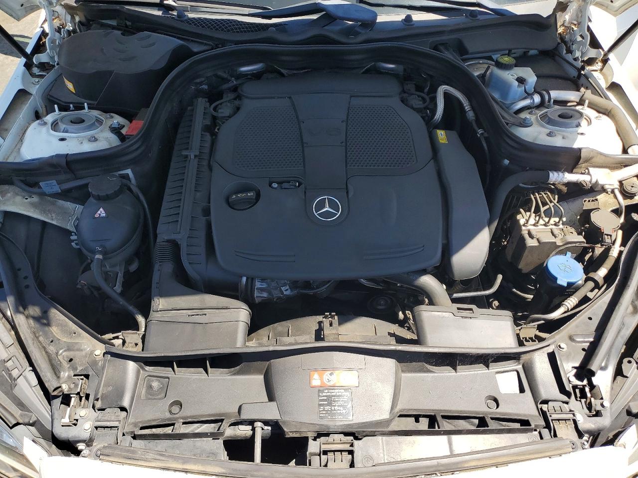 2014 Mercedes-benz E 350 White vin: WDDHF5KB6EA878245