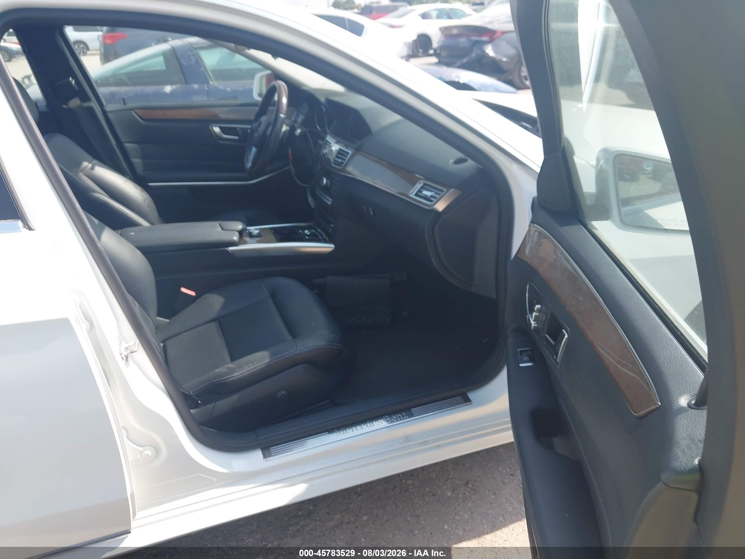 2014 Mercedes-benz E 350   Белый vin: WDDHF5KB6EA890590