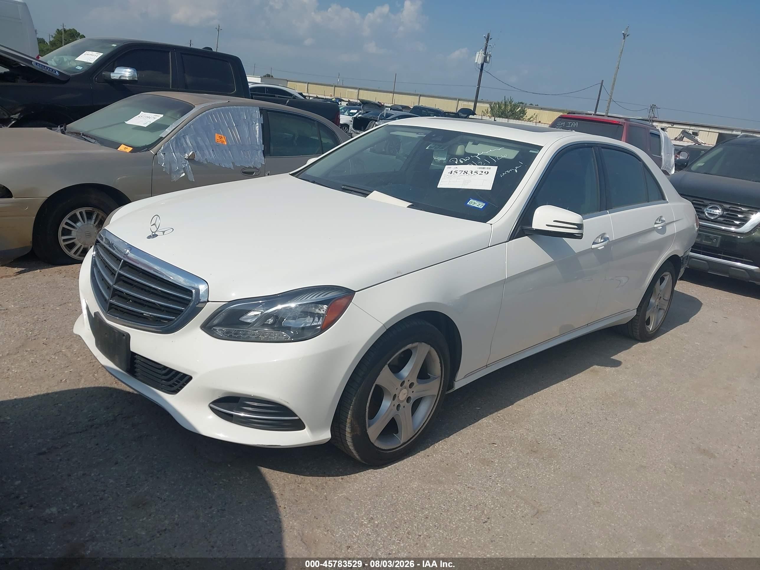 2014 Mercedes-benz E 350   Белый vin: WDDHF5KB6EA890590