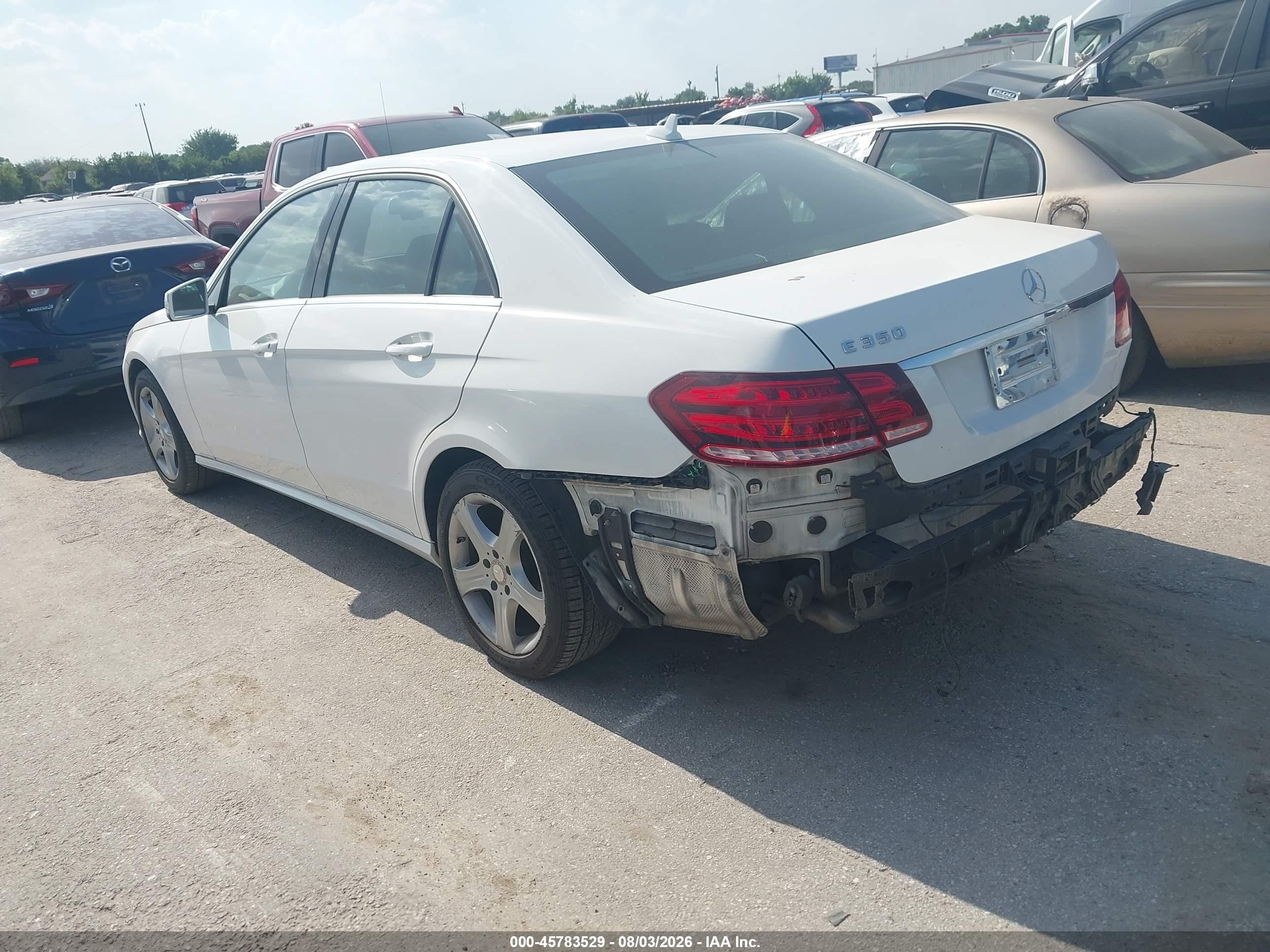 2014 Mercedes-benz E 350   Белый vin: WDDHF5KB6EA890590