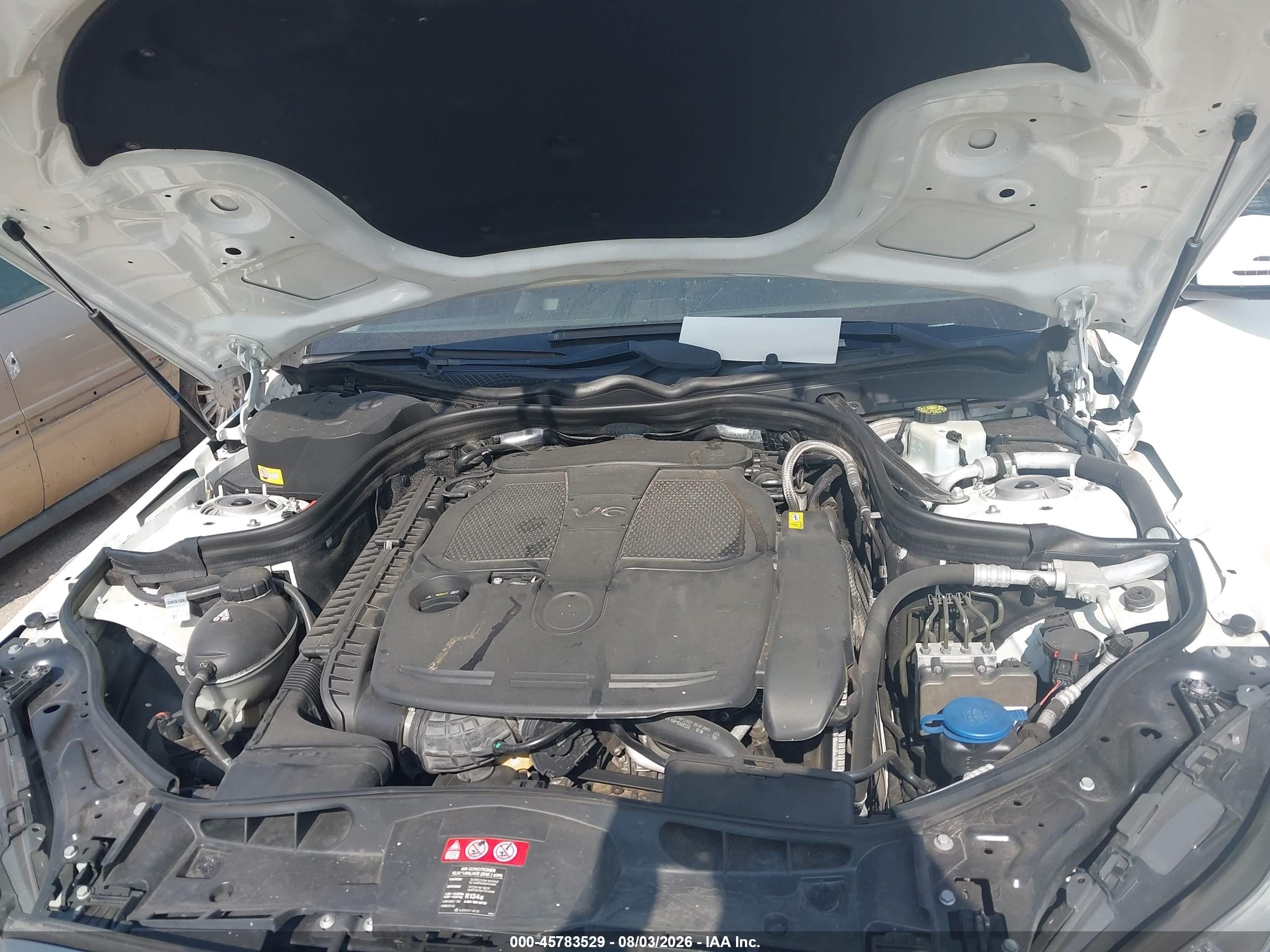 2014 Mercedes-benz E 350   Белый vin: WDDHF5KB6EA890590