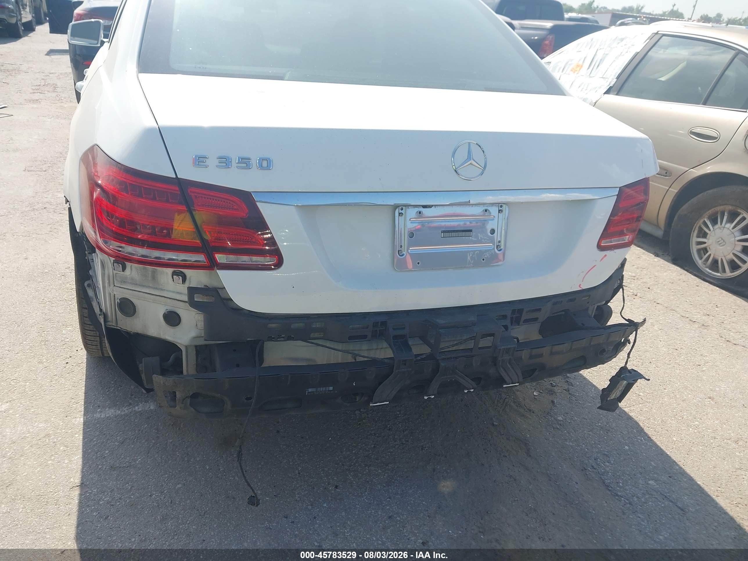 2014 Mercedes-benz E 350   Белый vin: WDDHF5KB6EA890590