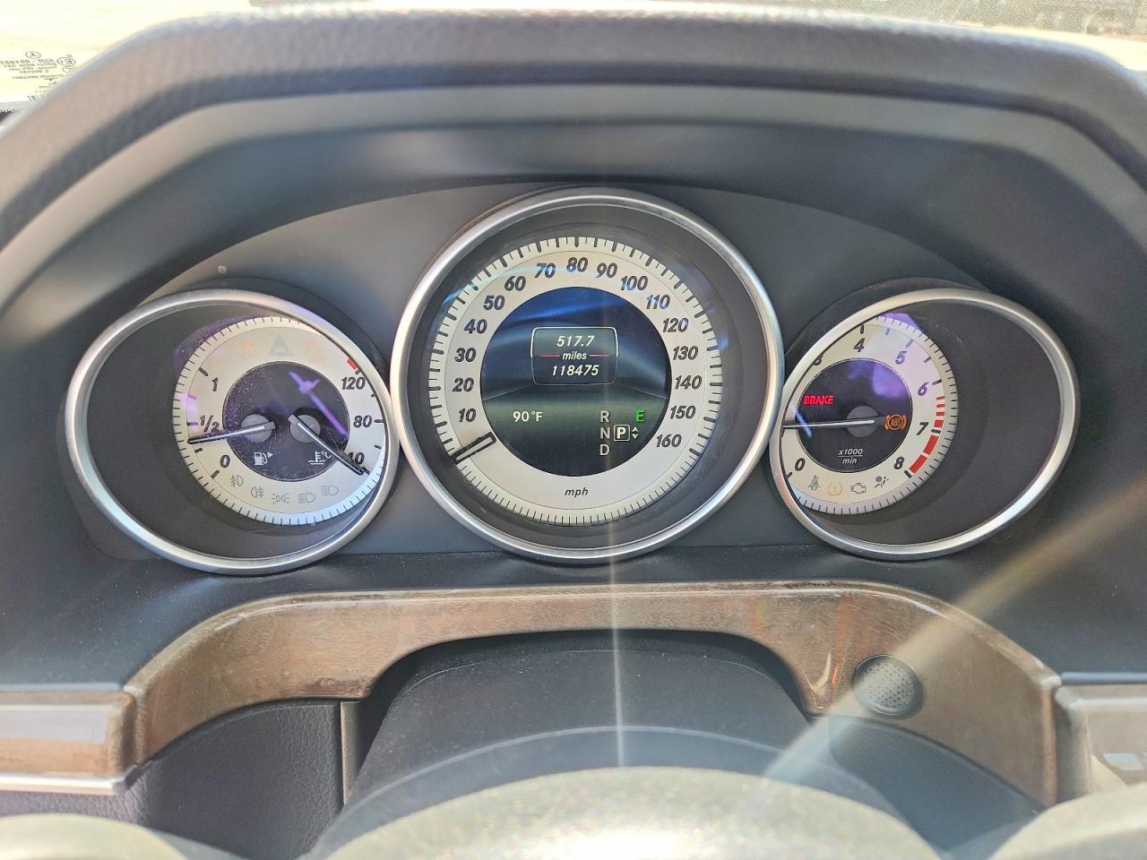 2014 Mercedes-benz E 350 White vin: WDDHF5KB6EA898270