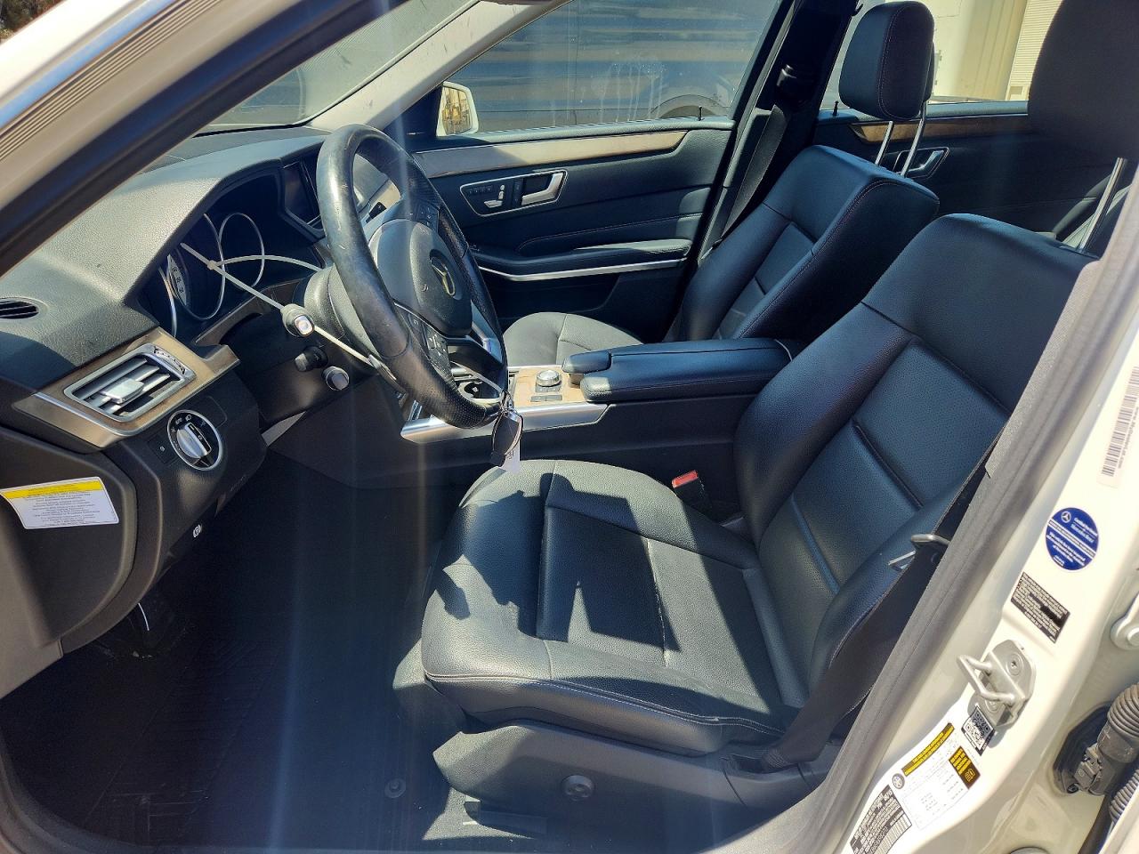 2014 Mercedes-benz E 350 White vin: WDDHF5KB6EA898270