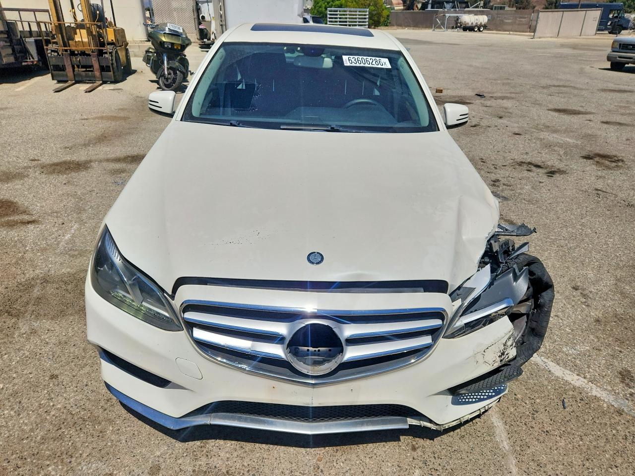 2014 Mercedes-benz E 350 White vin: WDDHF5KB6EA898270
