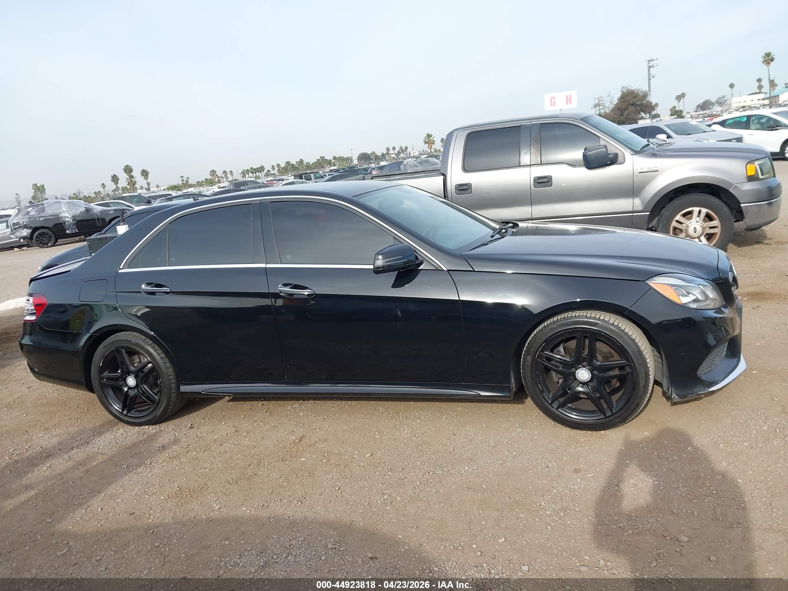 2014 Mercedes-benz E 350   Black vin: WDDHF5KB6EA925337