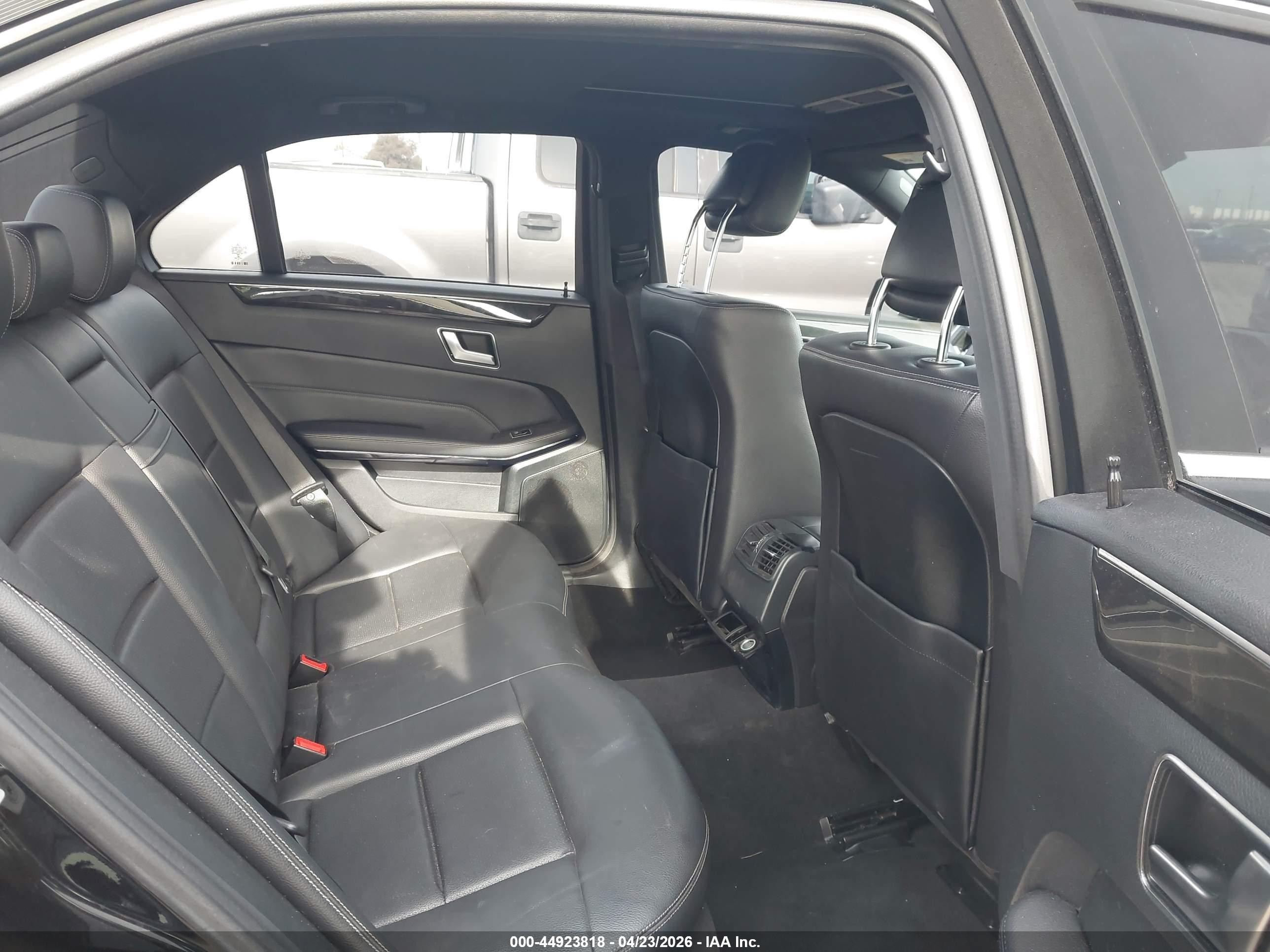 2014 Mercedes-benz E 350   Black vin: WDDHF5KB6EA925337