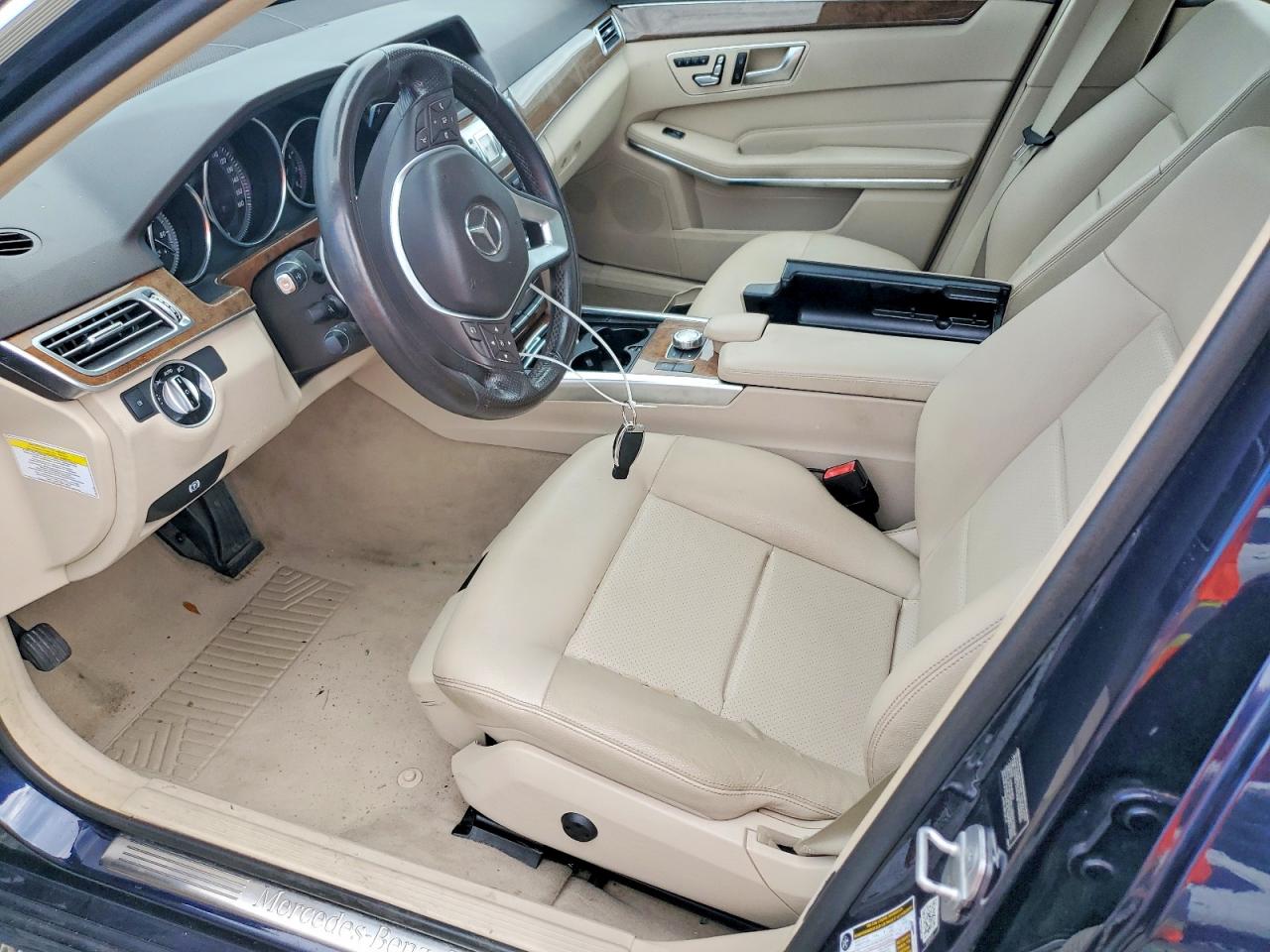 2014 Mercedes-benz E 350 Blue vin: WDDHF5KB6EA971153