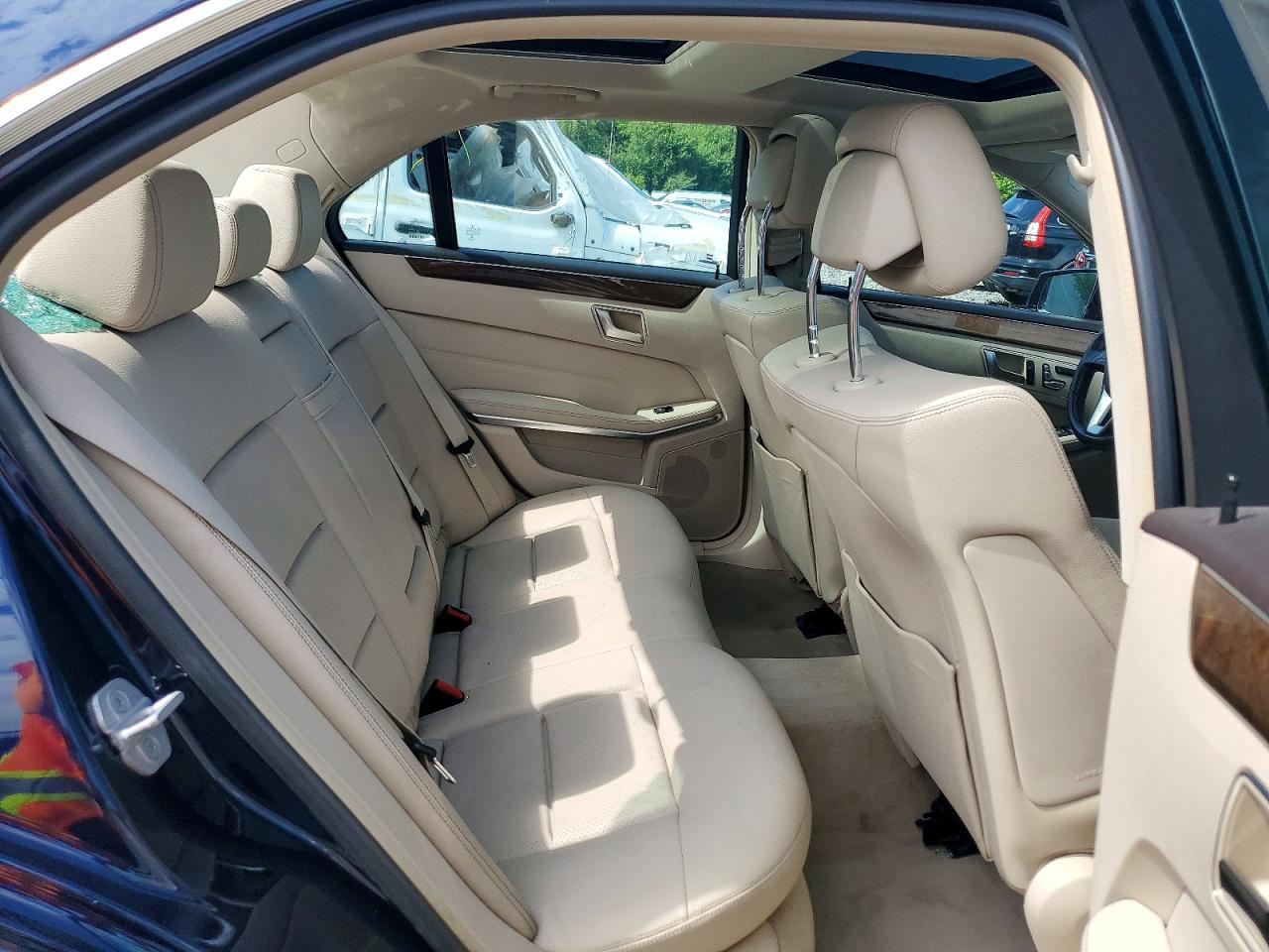 2014 Mercedes-benz E 350 Blue vin: WDDHF5KB6EA971153