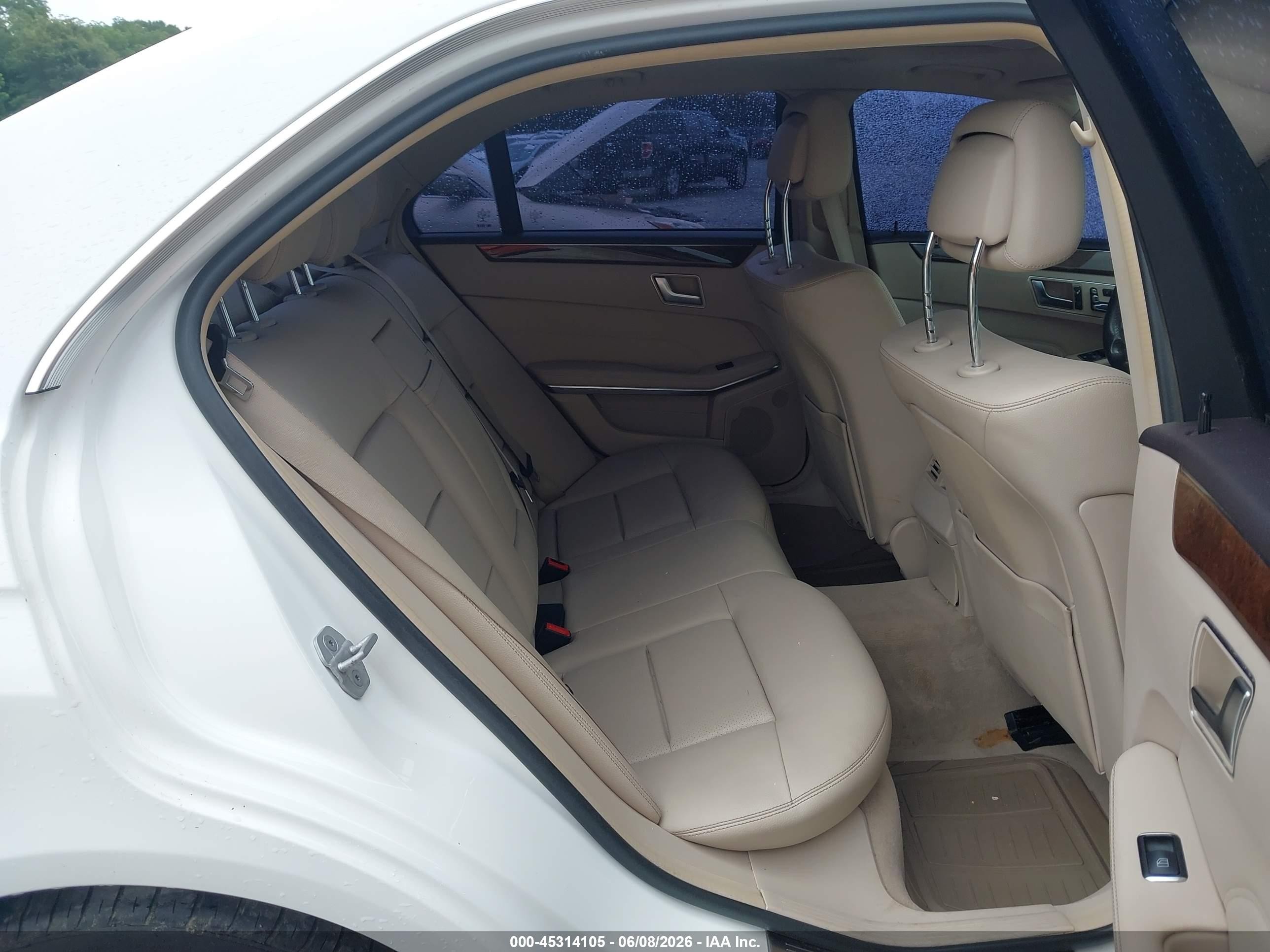 2014 Mercedes-benz E 350   White vin: WDDHF5KB6EB024608