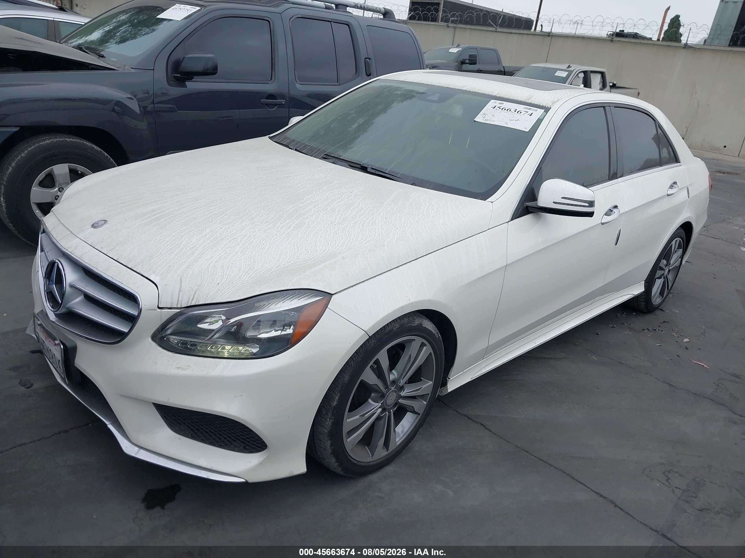 2014 Mercedes-benz E 350 Белый vin: WDDHF5KB6EB033731