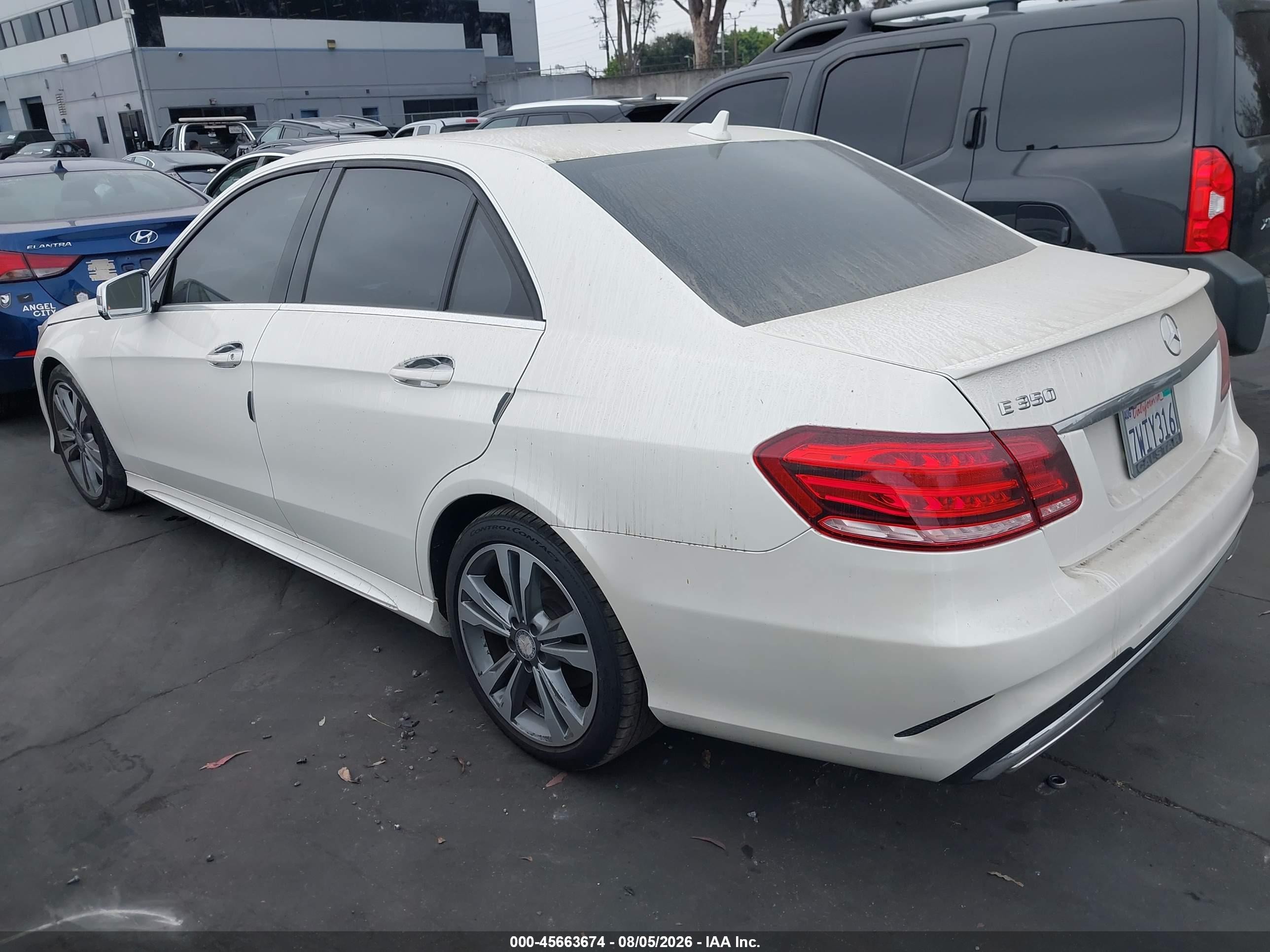 2014 Mercedes-benz E 350 Белый vin: WDDHF5KB6EB033731