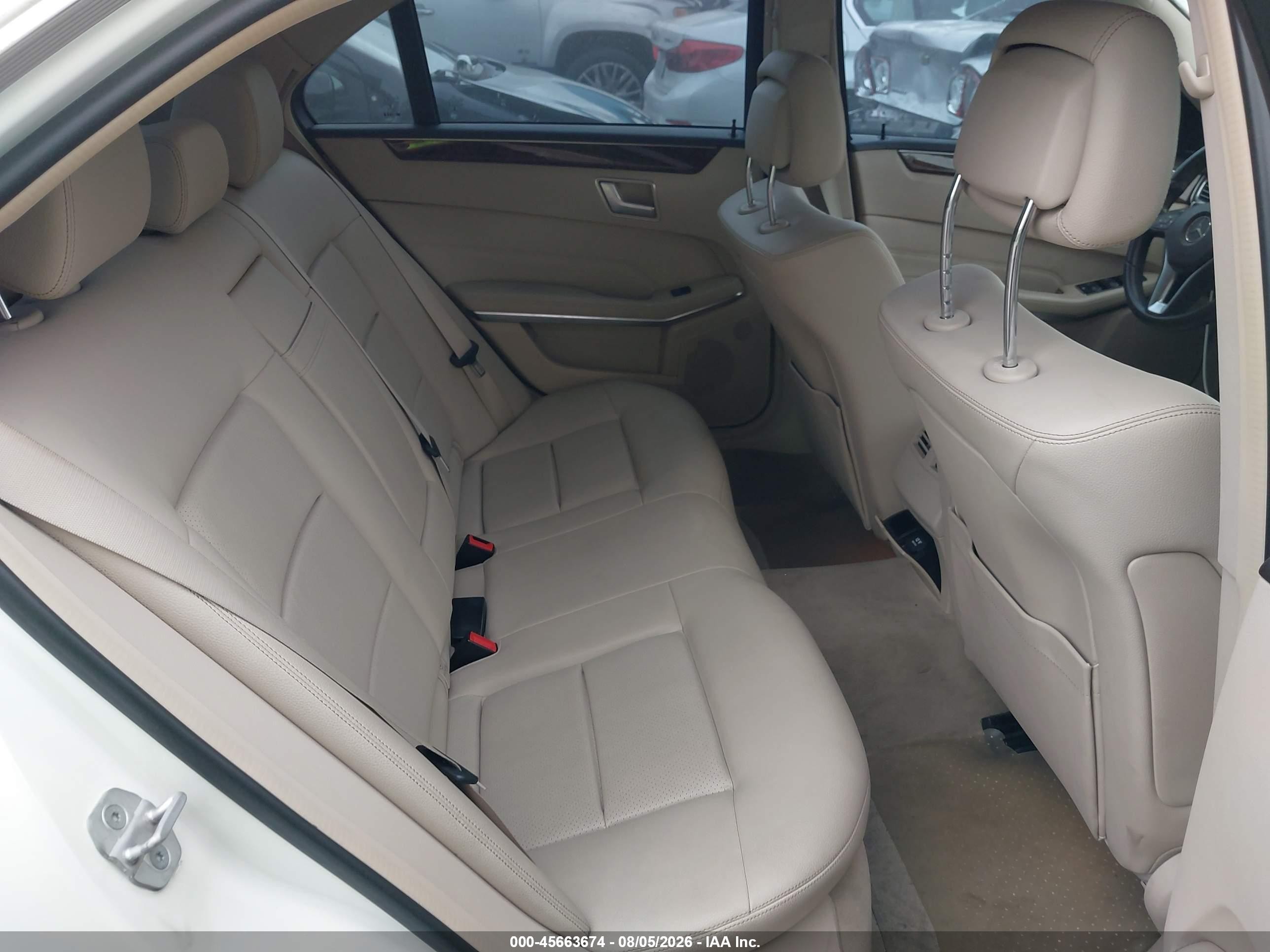 2014 Mercedes-benz E 350 Белый vin: WDDHF5KB6EB033731