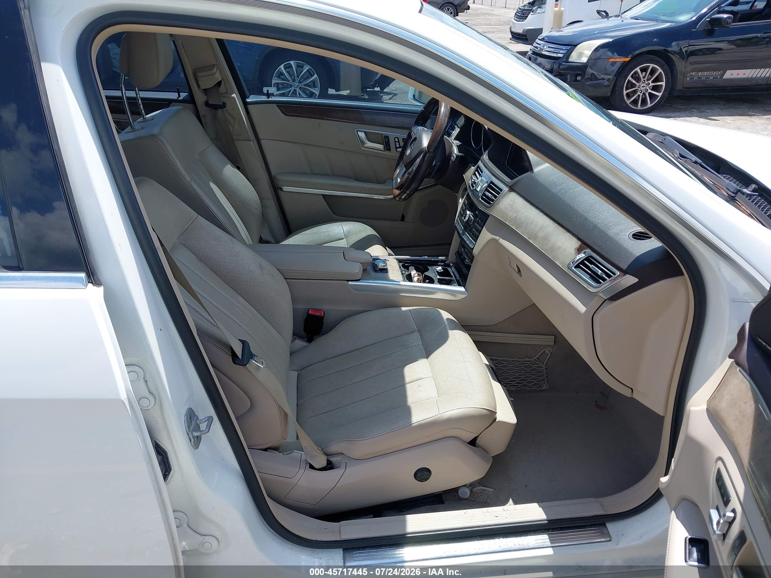 2014 Mercedes-benz E 350   White vin: WDDHF5KB6EB036371