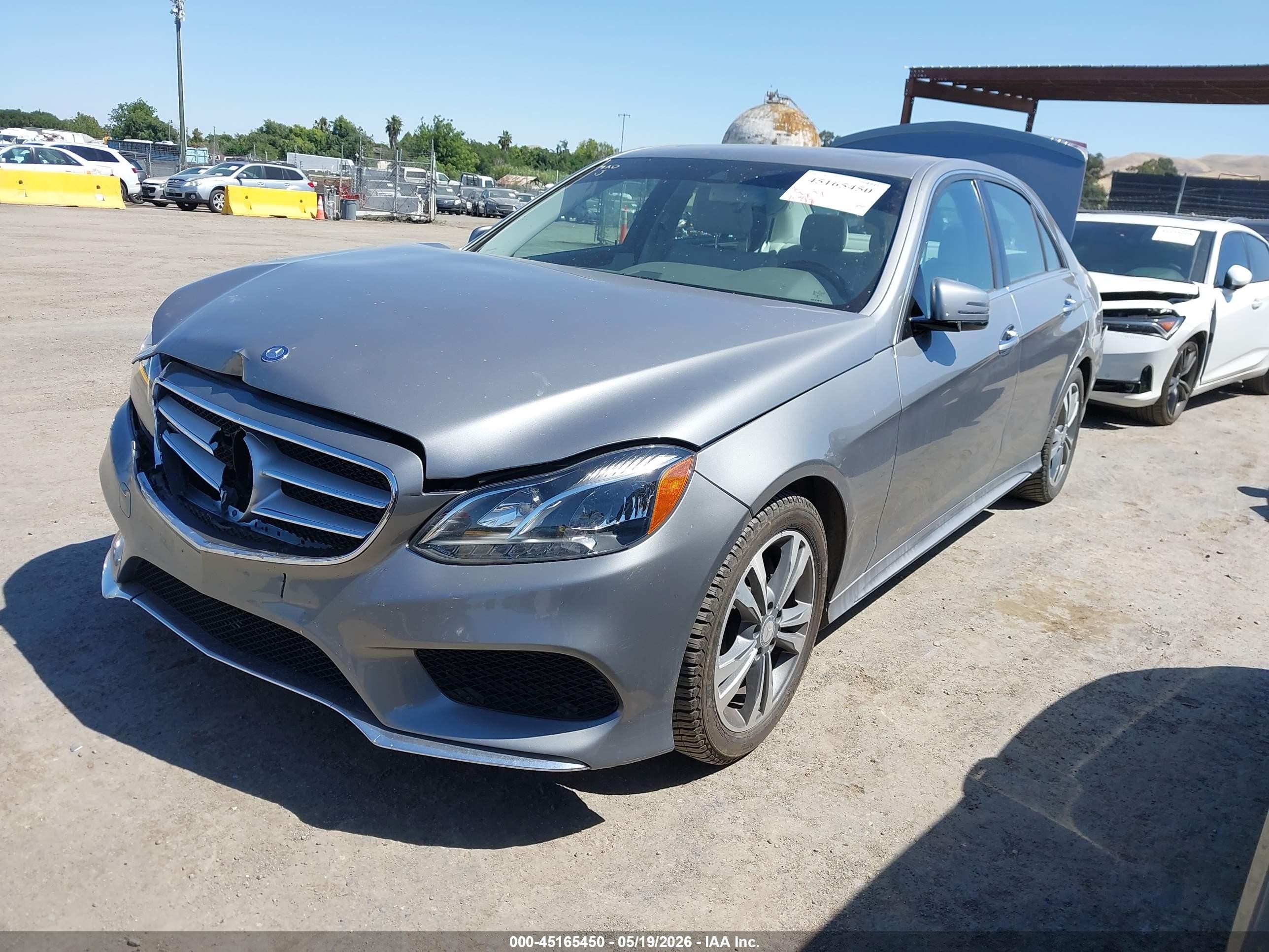 2015 Mercedes-benz E 350   Серый vin: WDDHF5KB6FB117405