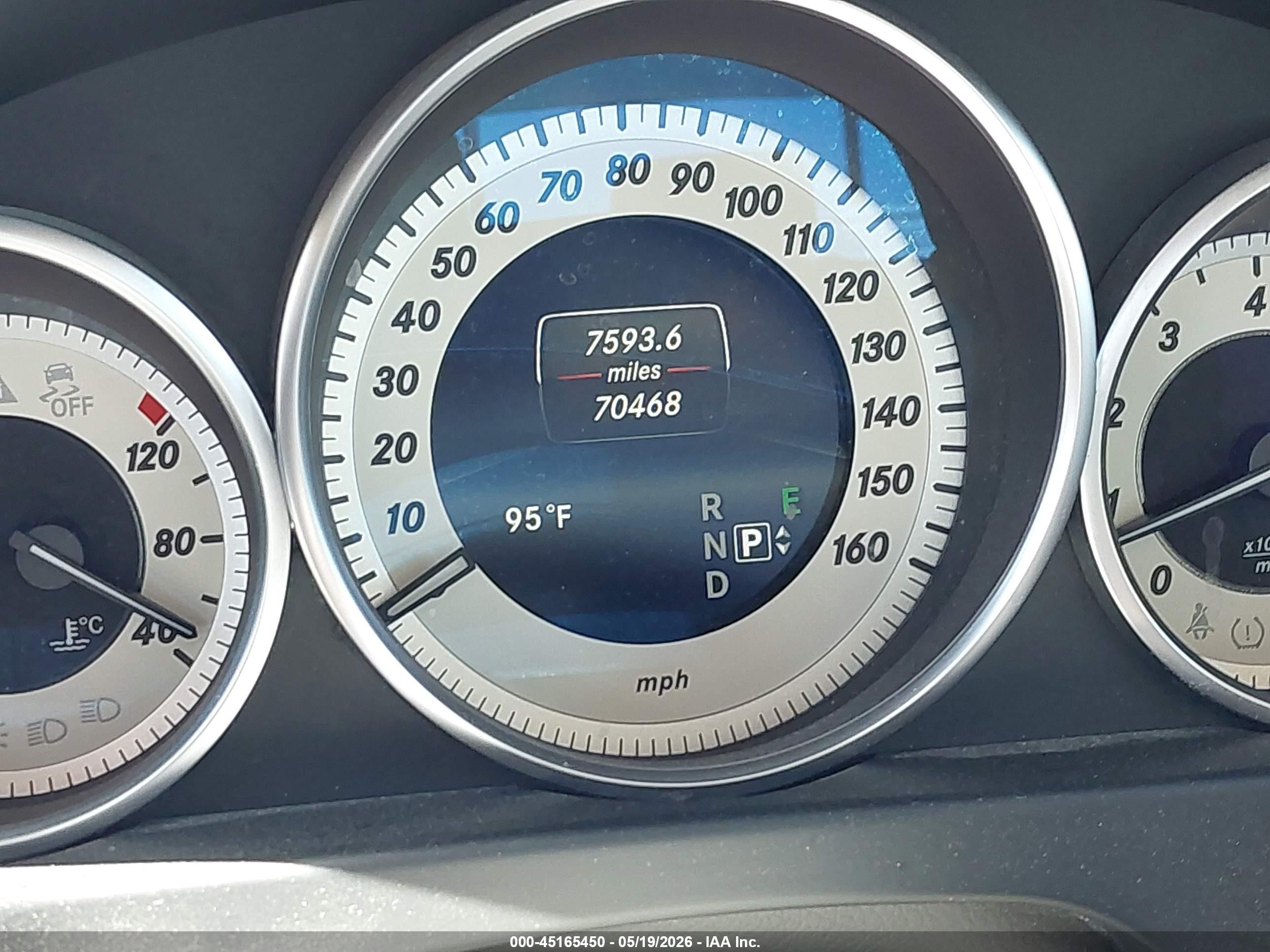 2015 Mercedes-benz E 350   Серый vin: WDDHF5KB6FB117405