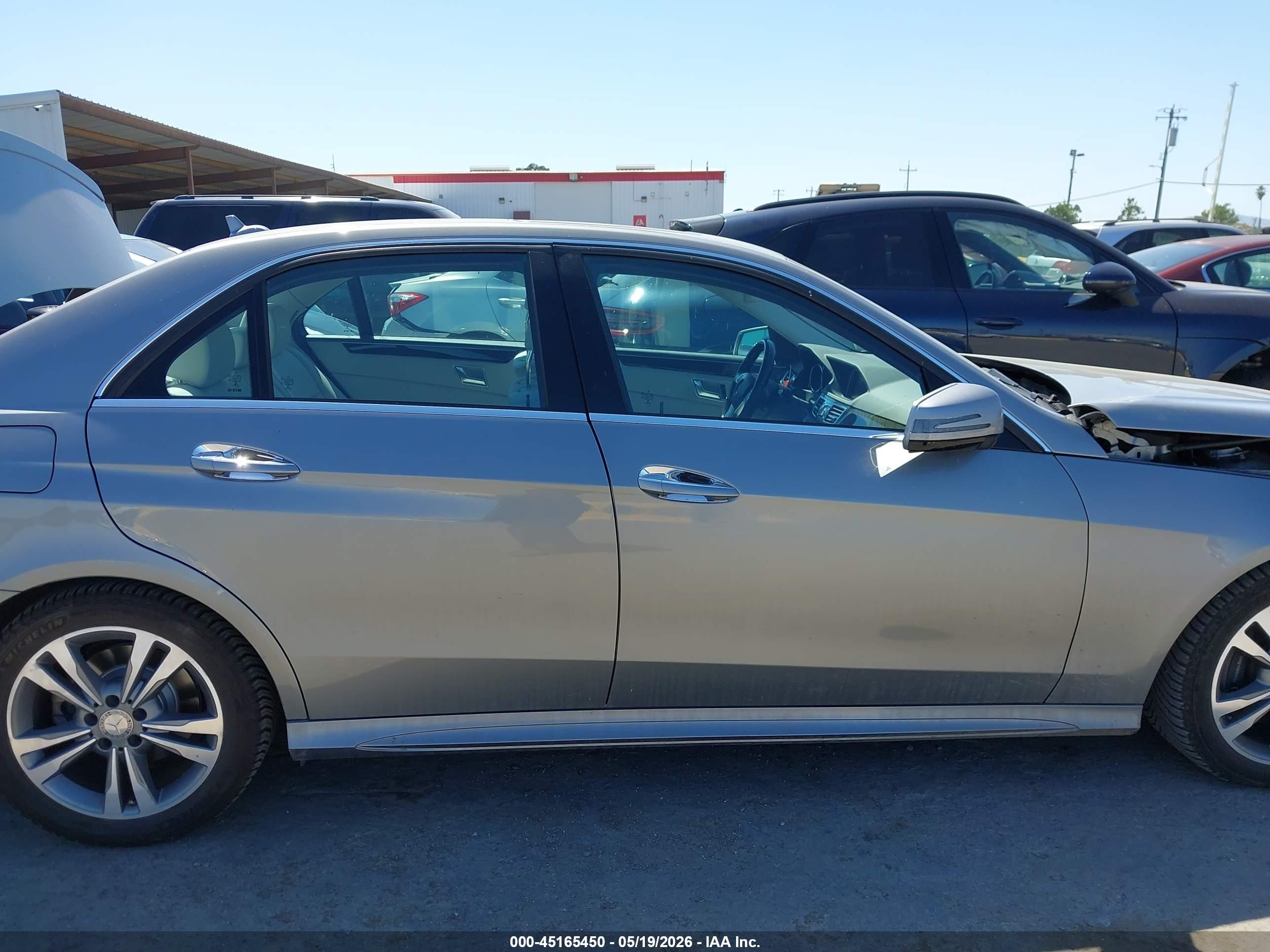 2015 Mercedes-benz E 350   Серый vin: WDDHF5KB6FB117405