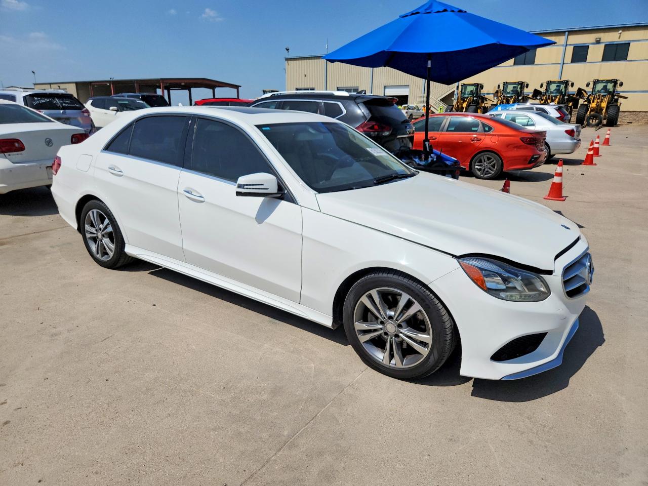 2015 Mercedes-benz E 350 White vin: WDDHF5KB6FB122958