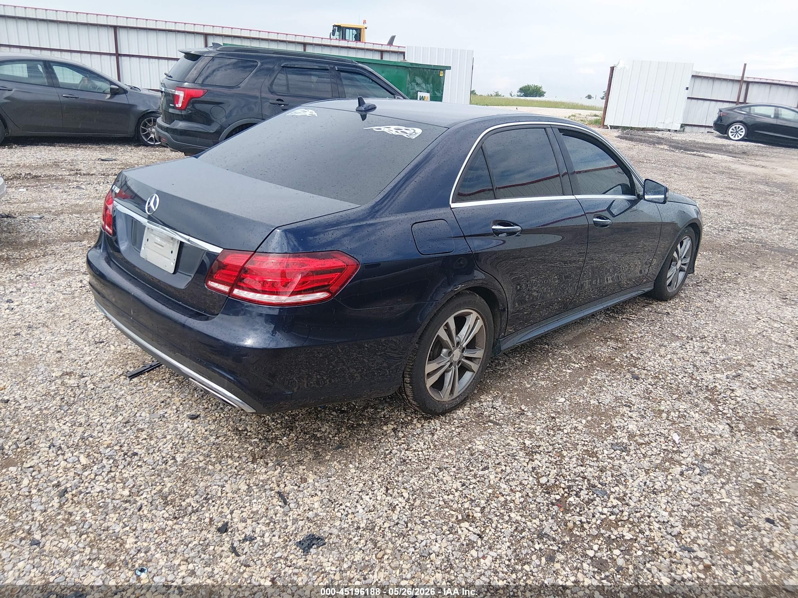 2015 Mercedes-benz E 350   Dark Blue vin: WDDHF5KB6FB144779