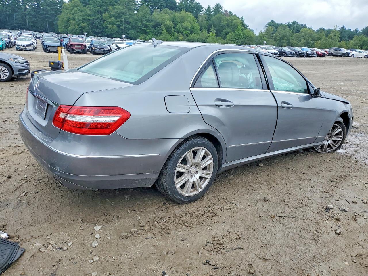 2012 Mercedes-benz E 350 Gray vin: WDDHF5KB7CA532749