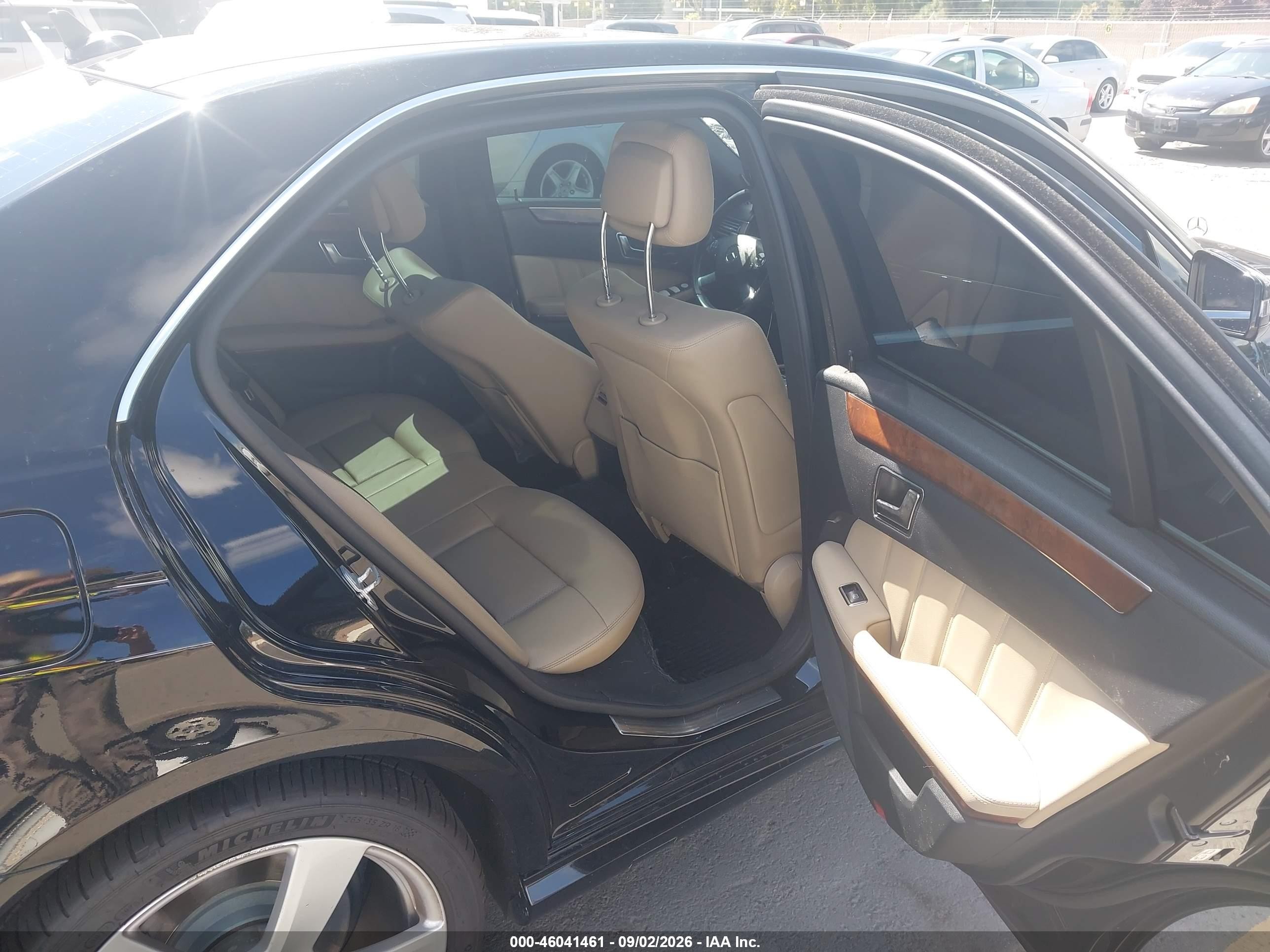 2012 Mercedes-benz E 350 Black vin: WDDHF5KB7CA572345