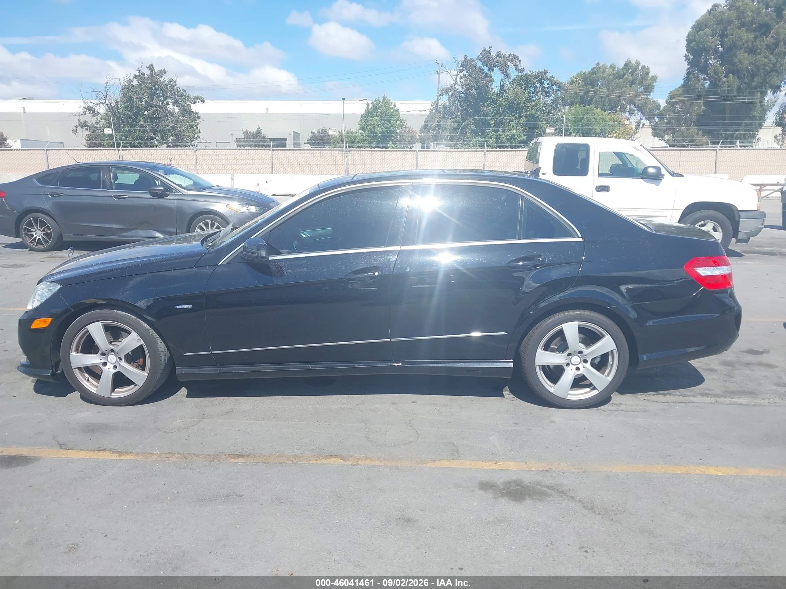 2012 Mercedes-benz E 350 Black vin: WDDHF5KB7CA572345