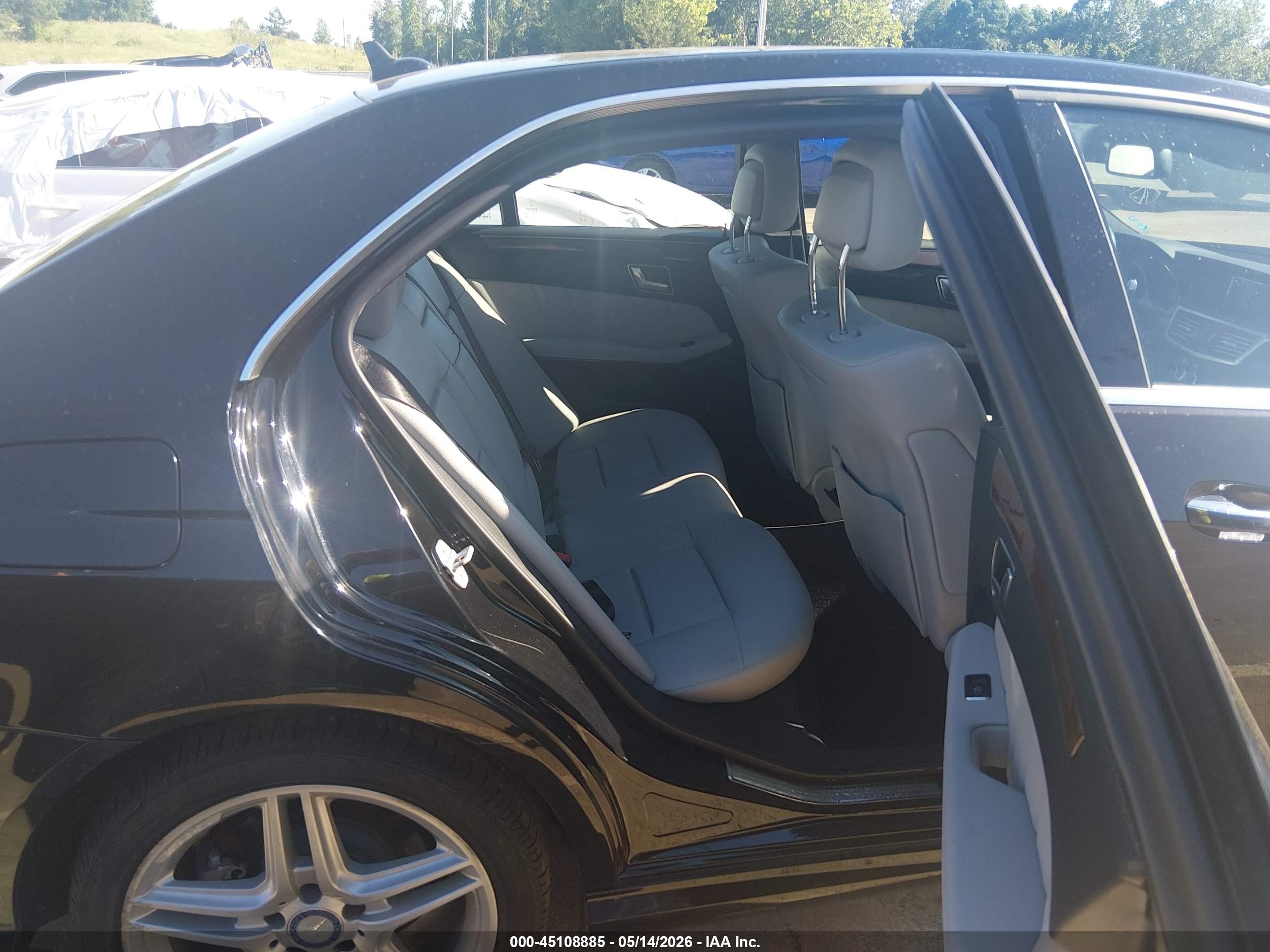 2012 Mercedes-benz E 350   Black vin: WDDHF5KB7CA594104