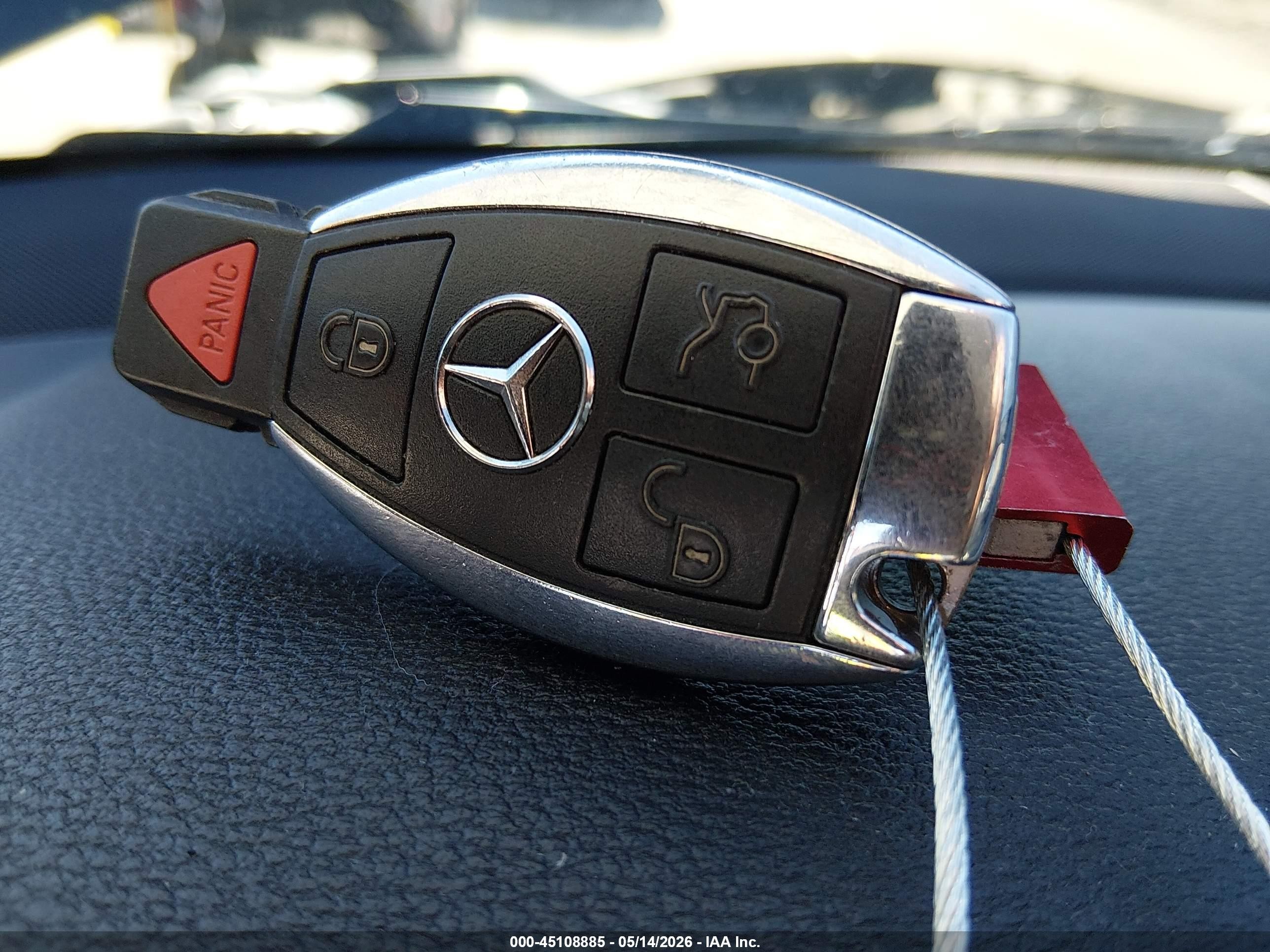2012 Mercedes-benz E 350   Black vin: WDDHF5KB7CA594104