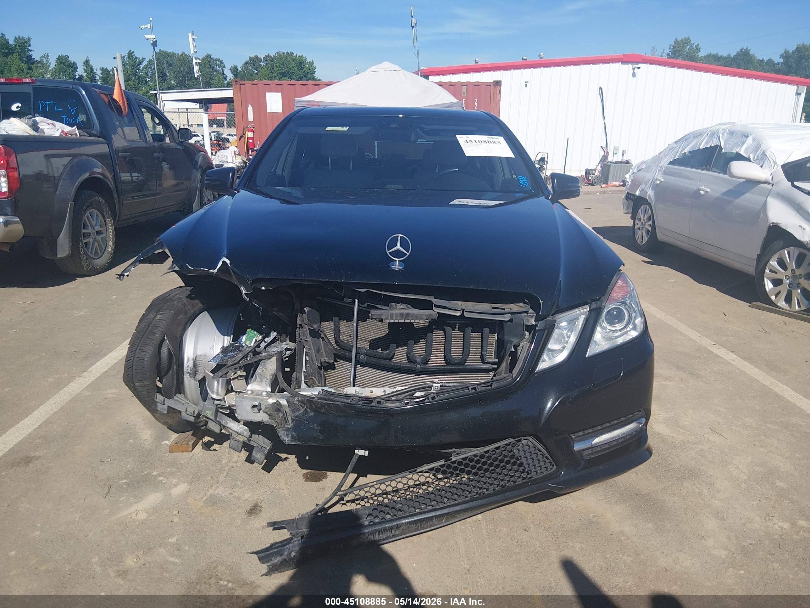 2012 Mercedes-benz E 350   Black vin: WDDHF5KB7CA594104