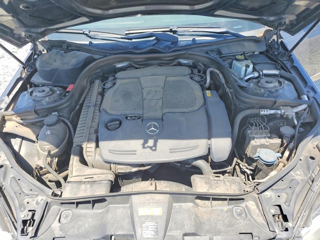 2012 Mercedes-benz E 350 Blue vin: WDDHF5KB7CA605960