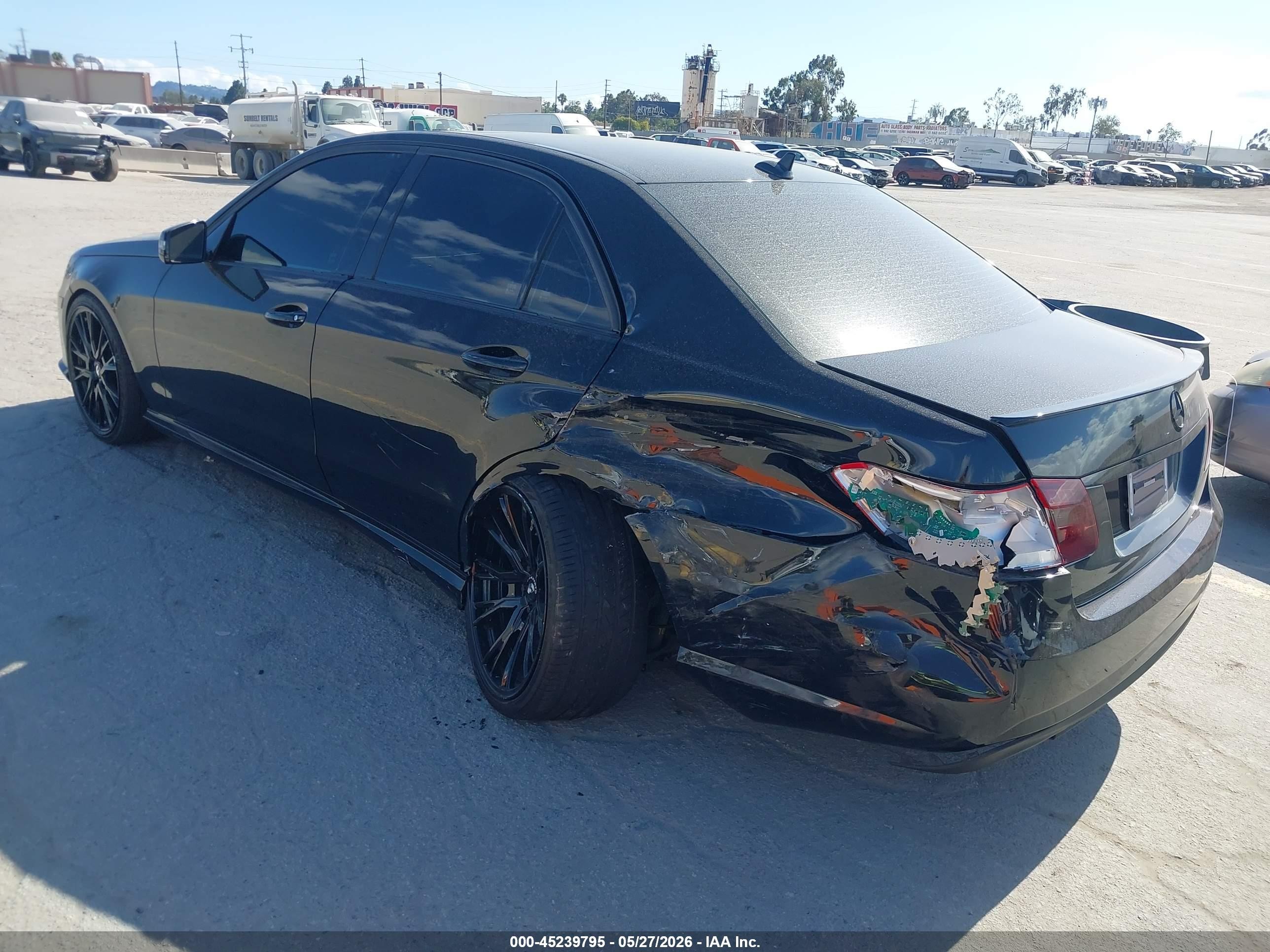 2012 Mercedes-benz E 350   Black vin: WDDHF5KB7CA632348