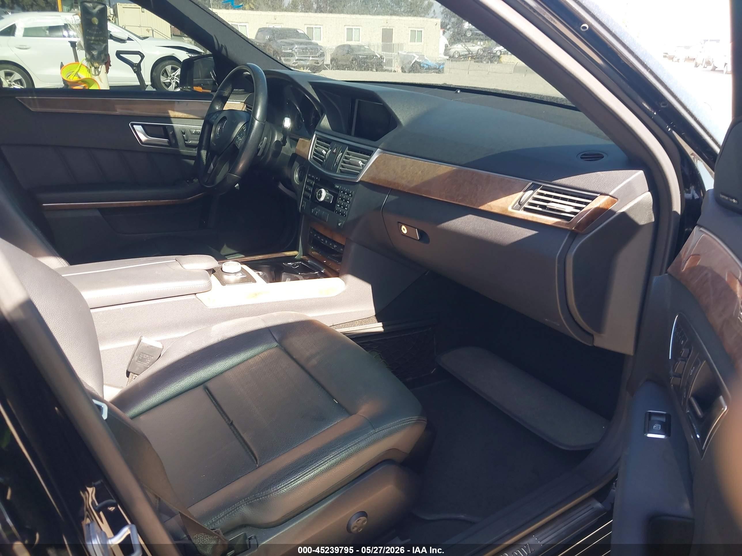2012 Mercedes-benz E 350   Black vin: WDDHF5KB7CA632348
