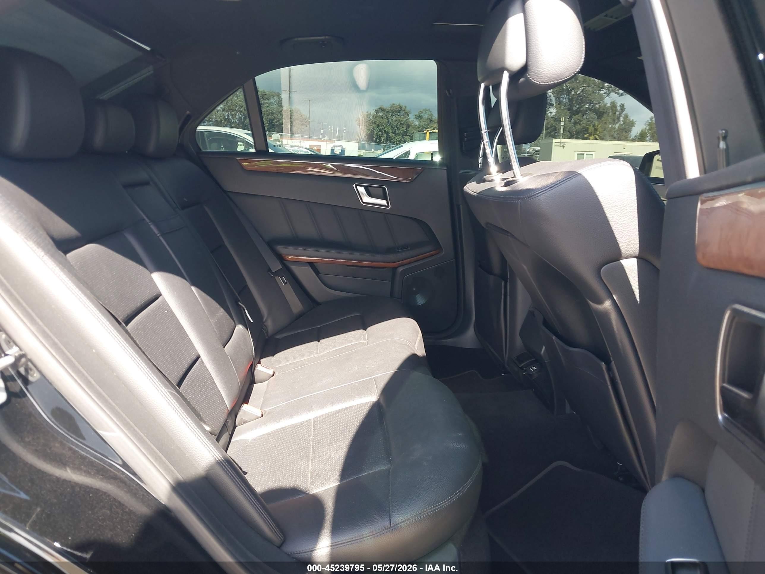 2012 Mercedes-benz E 350   Black vin: WDDHF5KB7CA632348