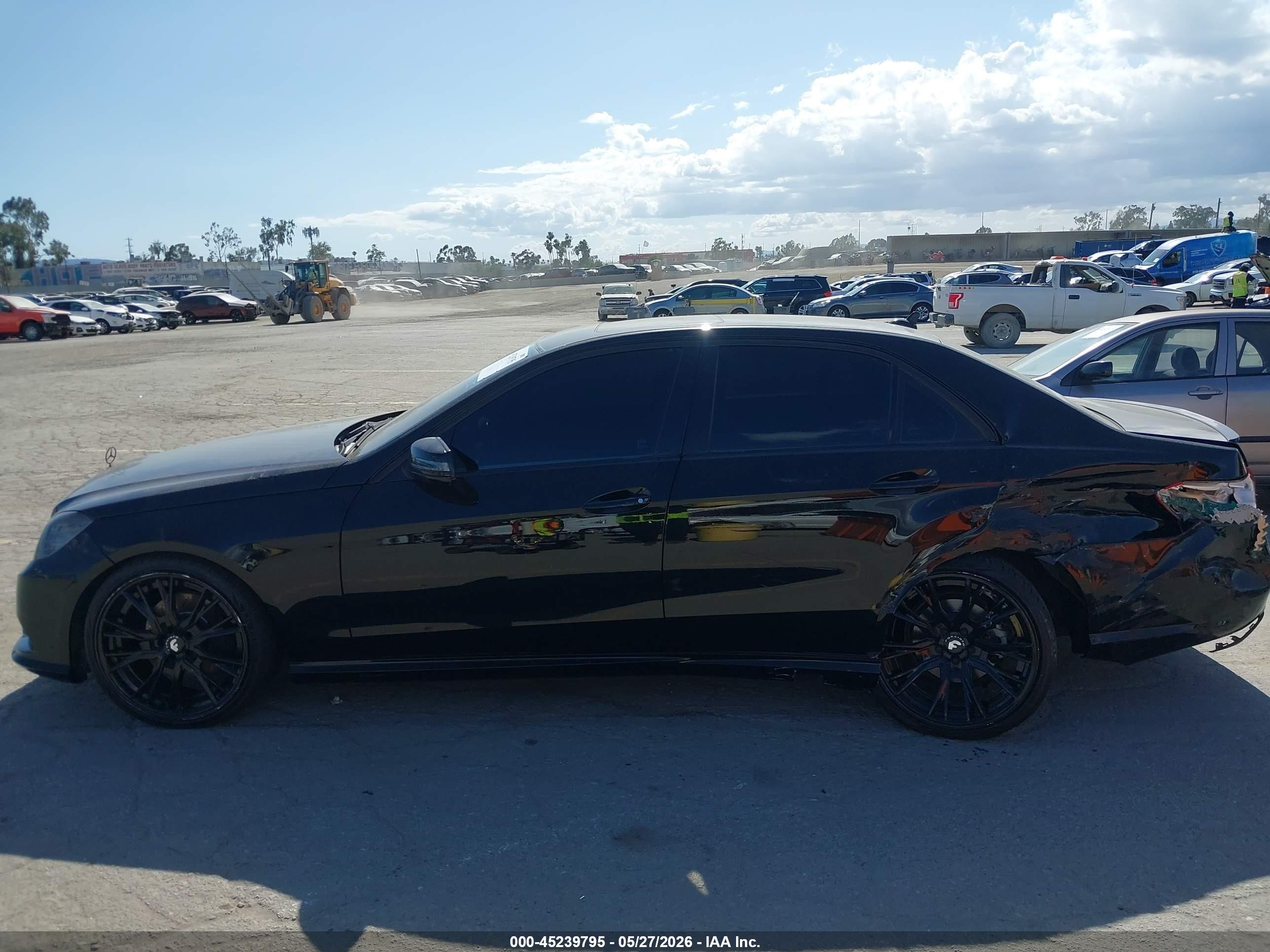 2012 Mercedes-benz E 350   Black vin: WDDHF5KB7CA632348