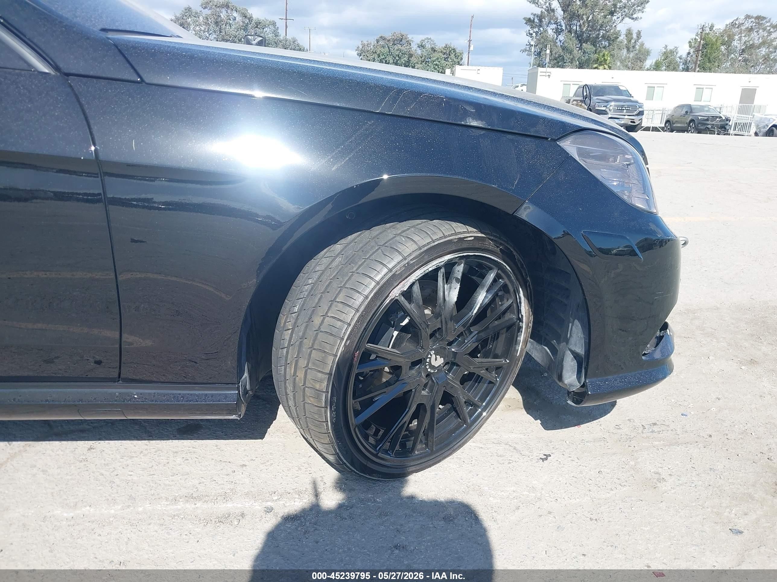 2012 Mercedes-benz E 350   Black vin: WDDHF5KB7CA632348
