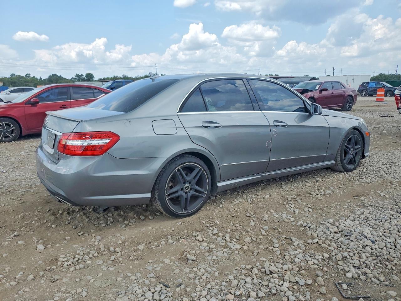 2013 Mercedes-benz E 350 Серый vin: WDDHF5KB7DA662967