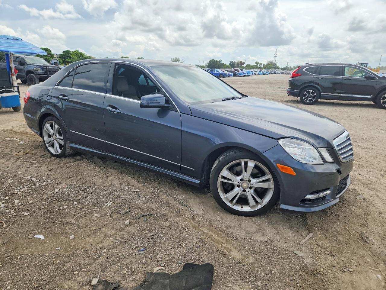 2013 Mercedes-benz E 350 Black vin: WDDHF5KB7DA666520