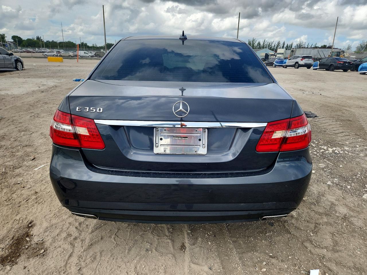 2013 Mercedes-benz E 350 Black vin: WDDHF5KB7DA666520
